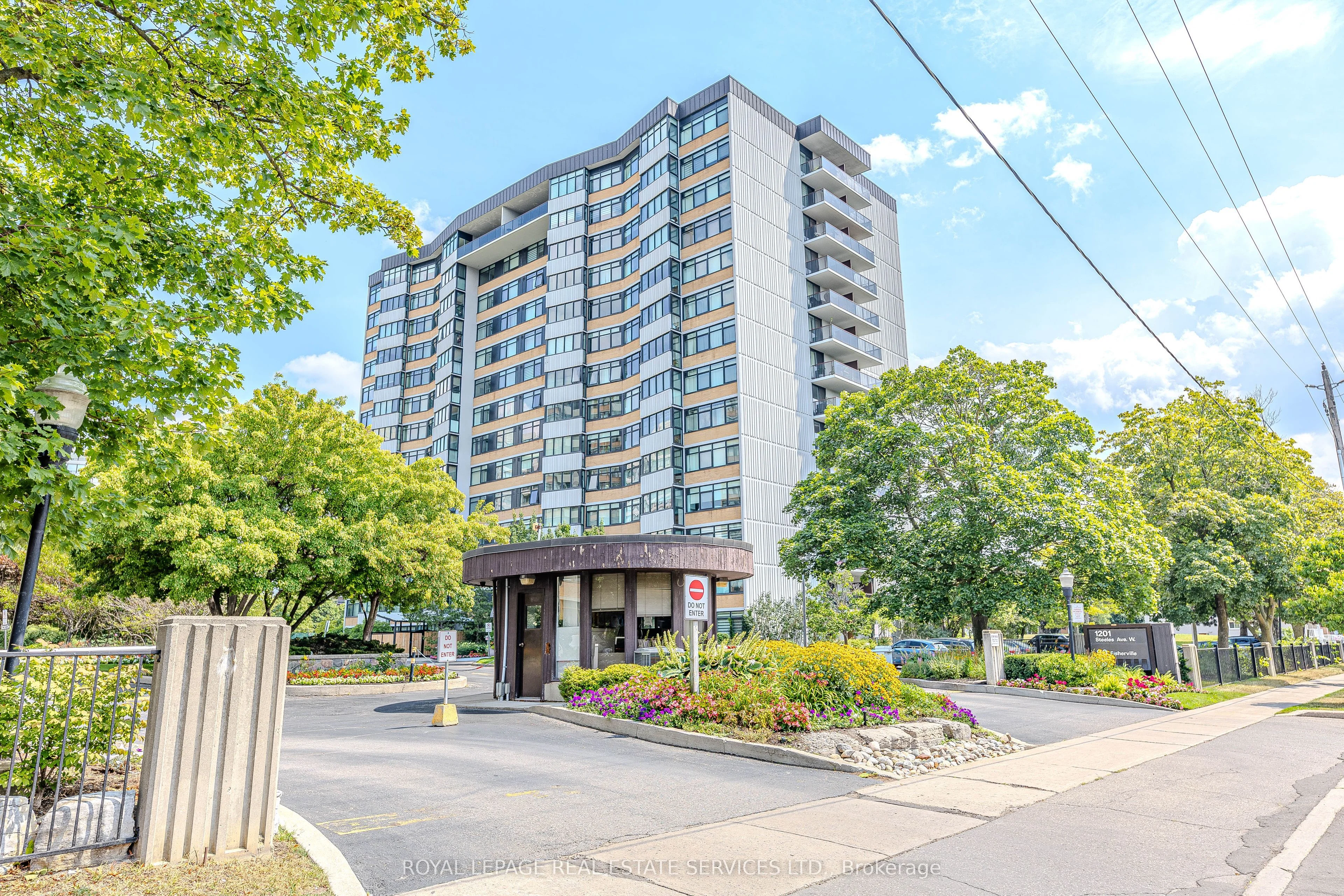 90 Fisherville Road PH 1, Toronto C07, ON M2R 3J9