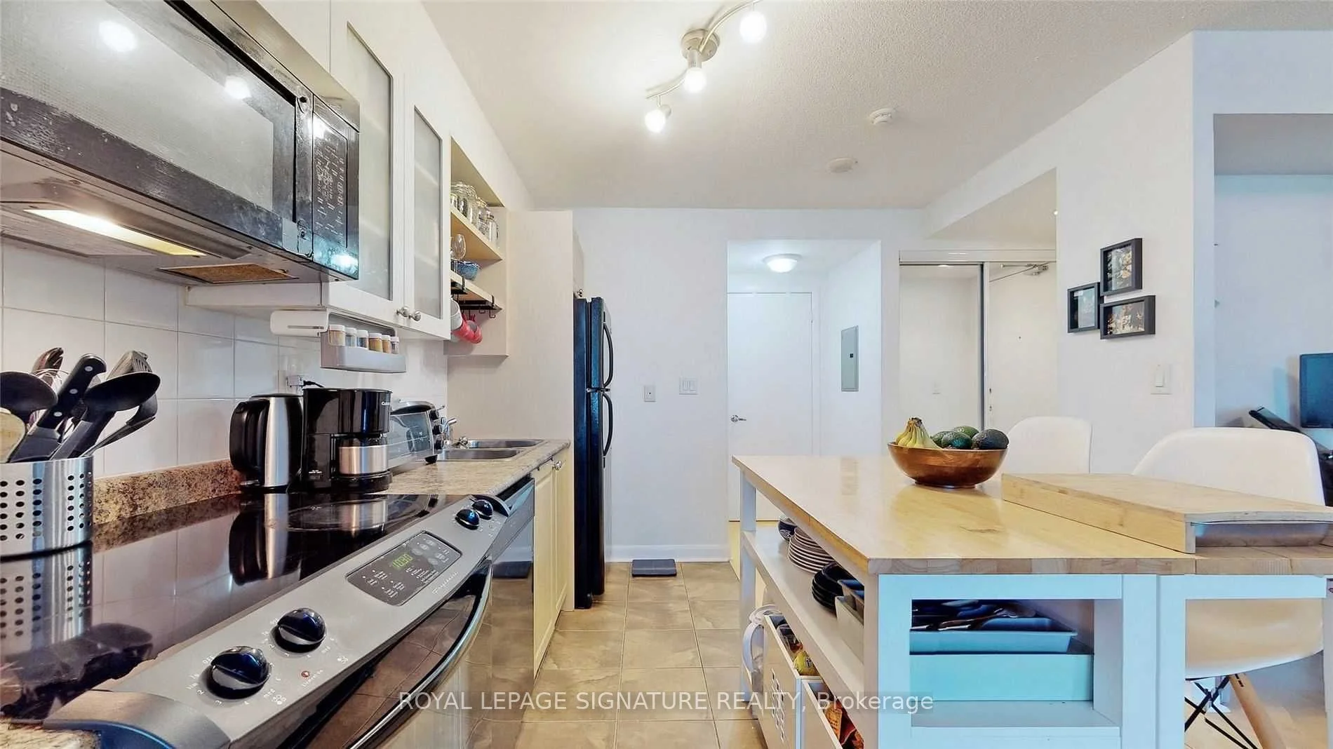 600 Fleet Street 1411, Toronto C01, ON M5V 1B7