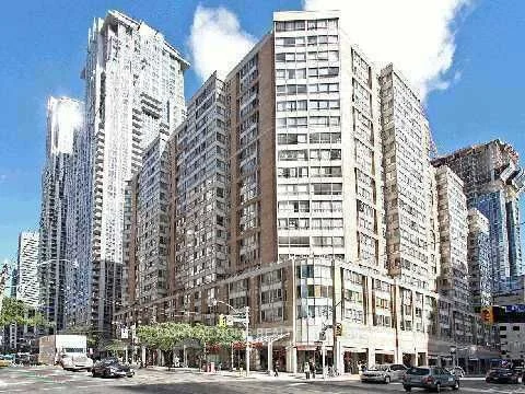 44 Gerrard Street W 1602, Toronto C01, ON M5G 2K2