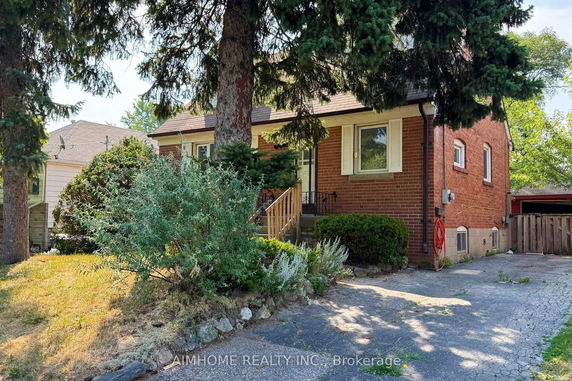 195 Finch Avenue E Entire Property, Toronto C14, ON M2N 4S1