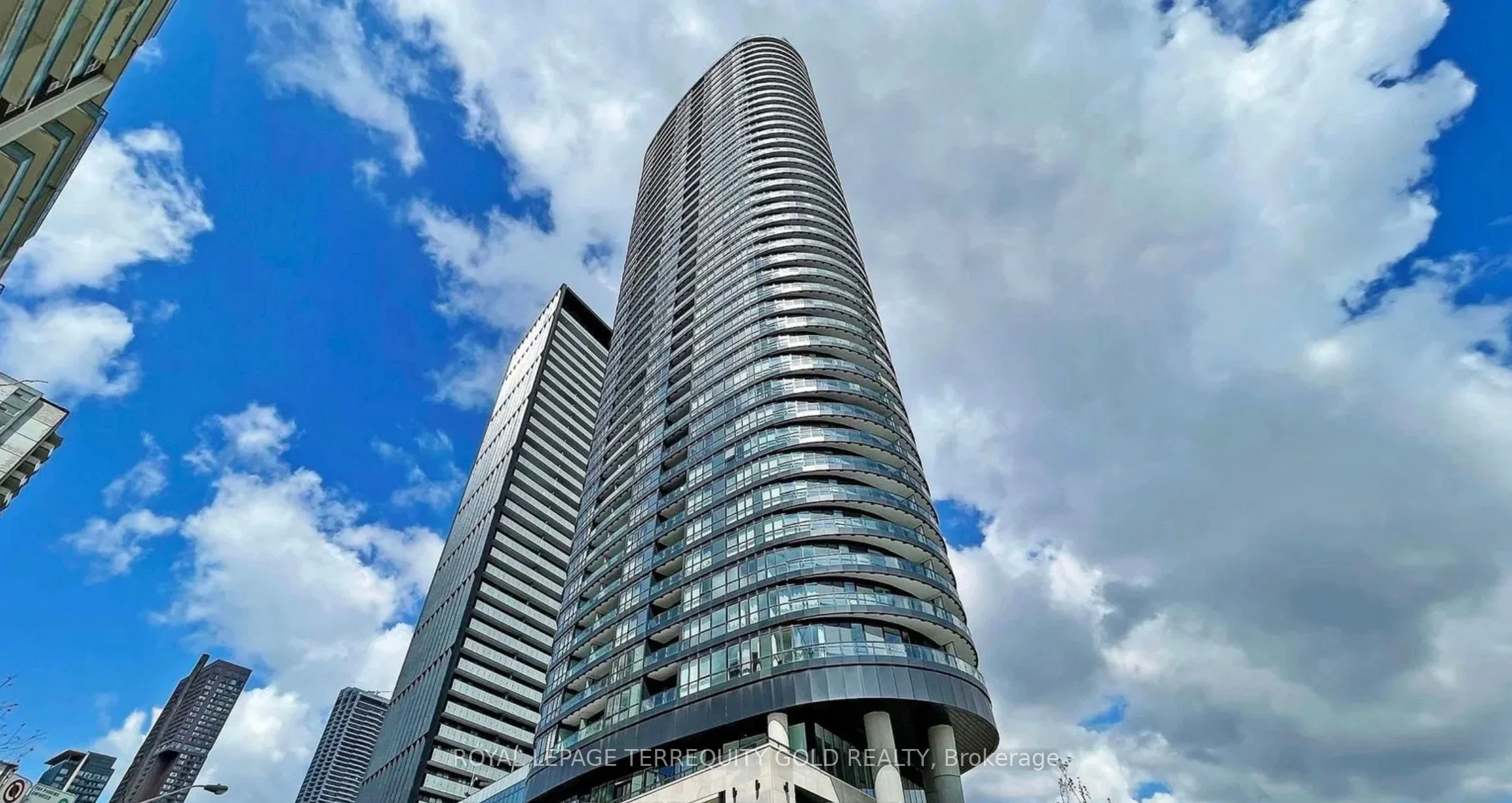 585 Bloor Street E 2718, Toronto C08, ON M4W 0B3