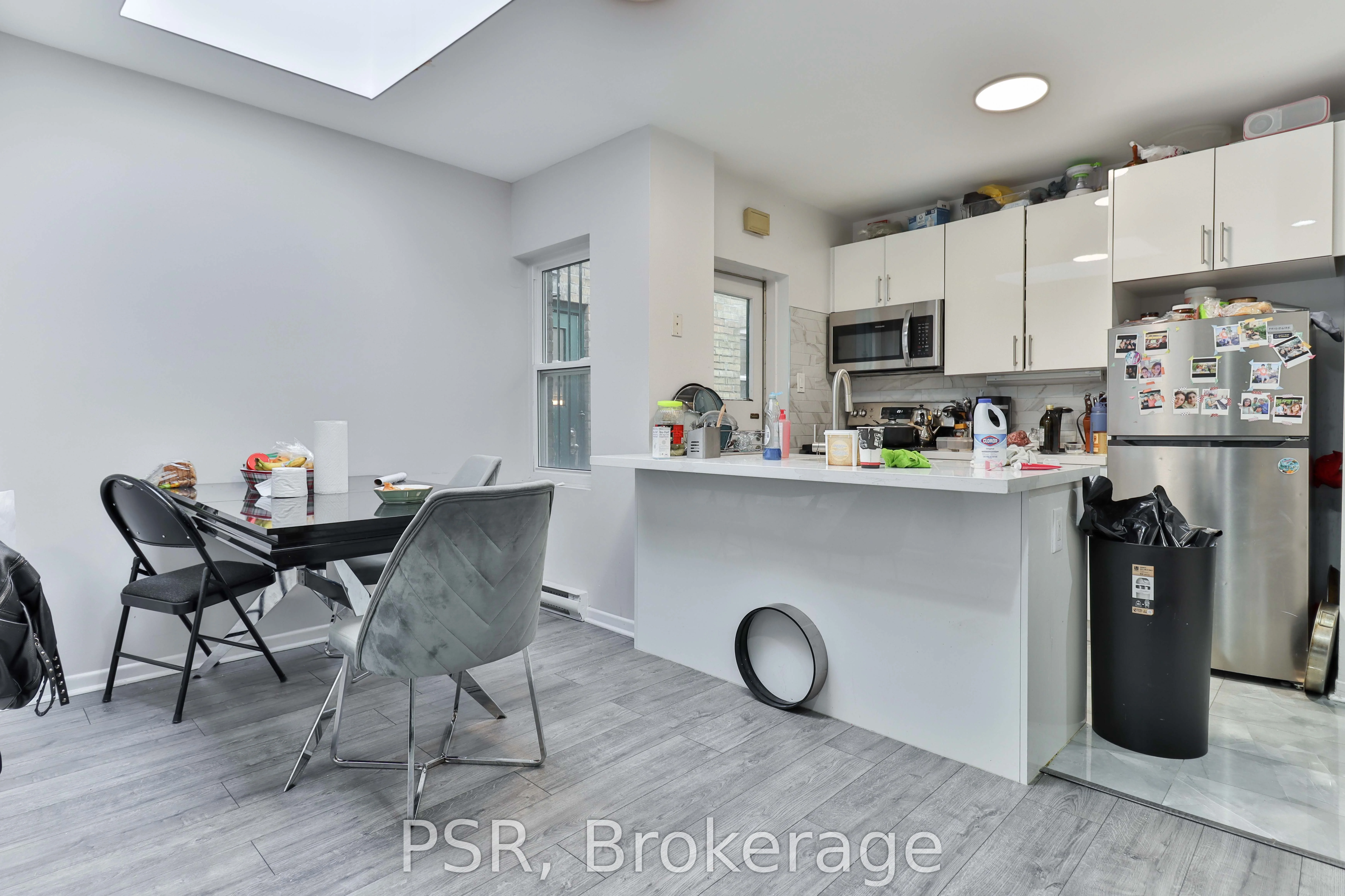 104 Beverley Street 3, Toronto C01, ON M5T 1Y2