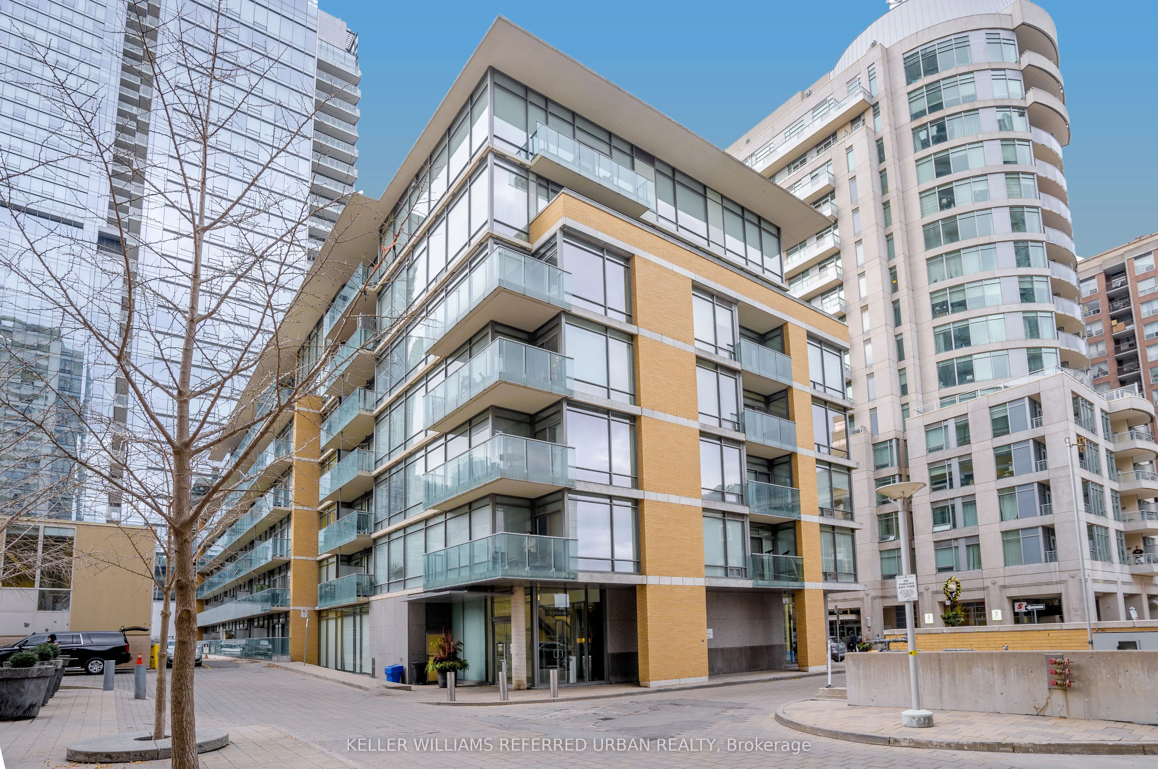21 Scollard Street 409, Toronto C02, ON M5R 1G1
