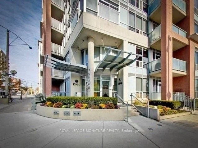 1 Shaw Street 821, Toronto C01, ON M6K 0A1