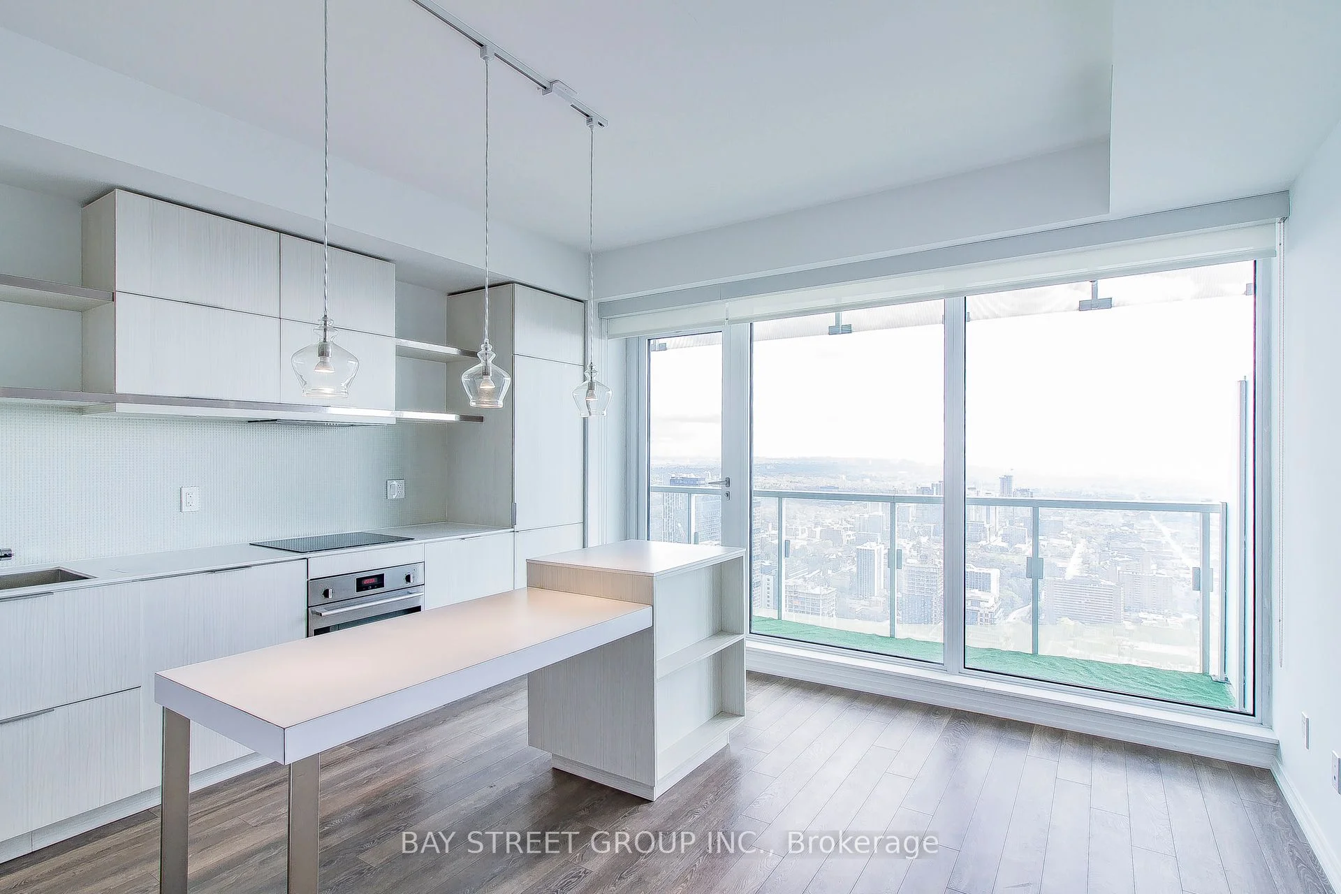 197 Yonge Street 5504, Toronto C08, ON M5B 1M4