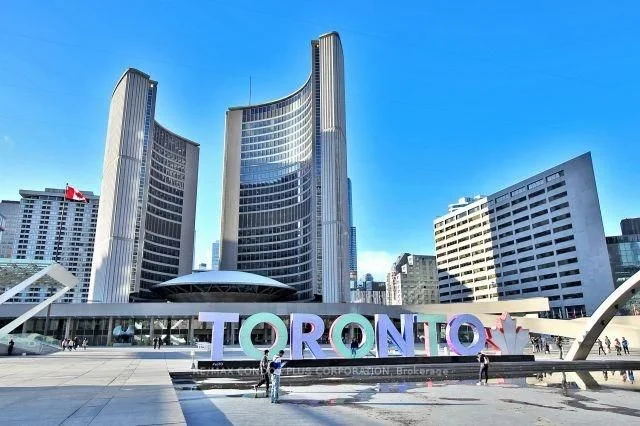 111 Elizabeth Street S 810, Toronto C01, ON M5G 1P7