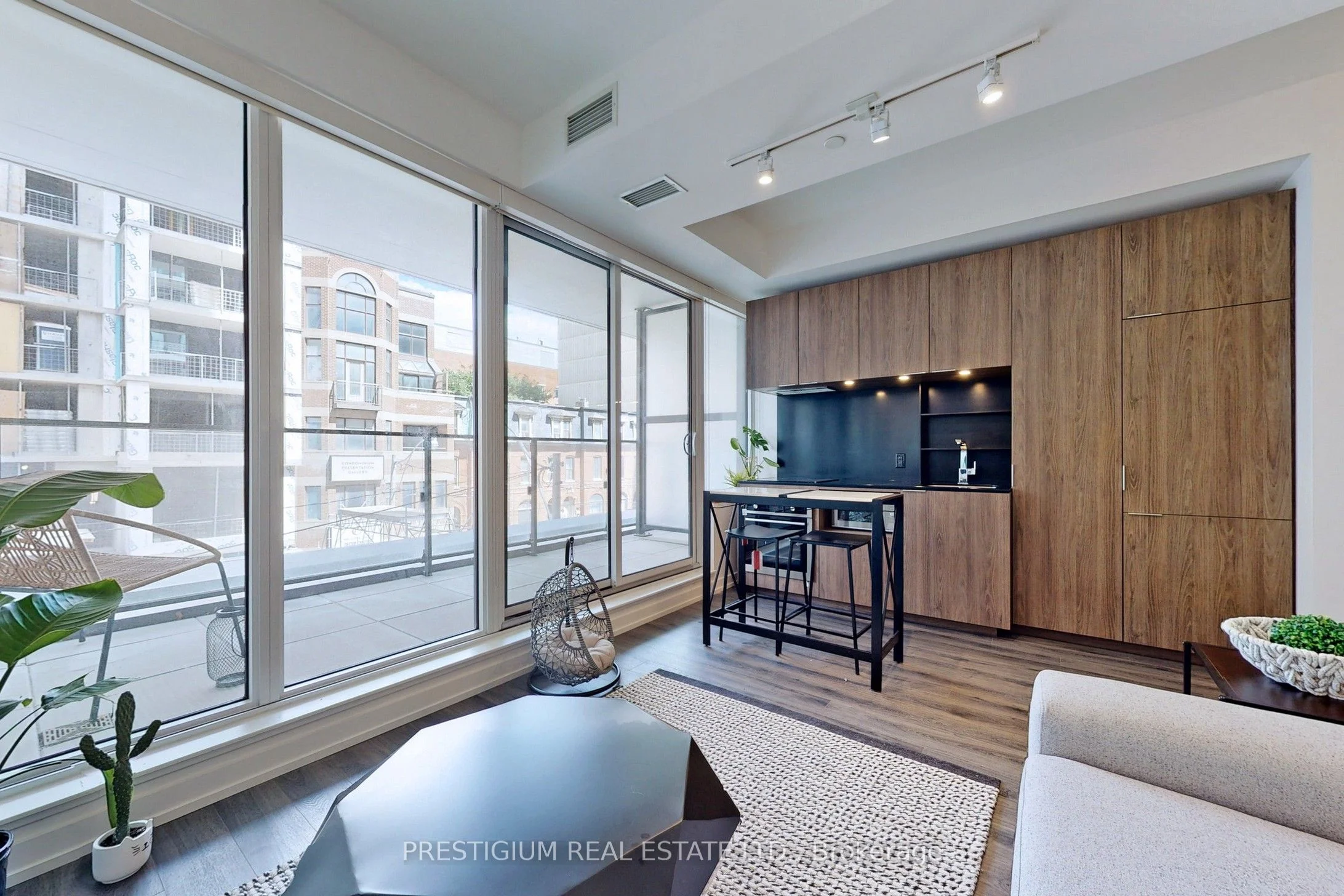 77 Shuter Street 207, Toronto C08, On M5b 0b8