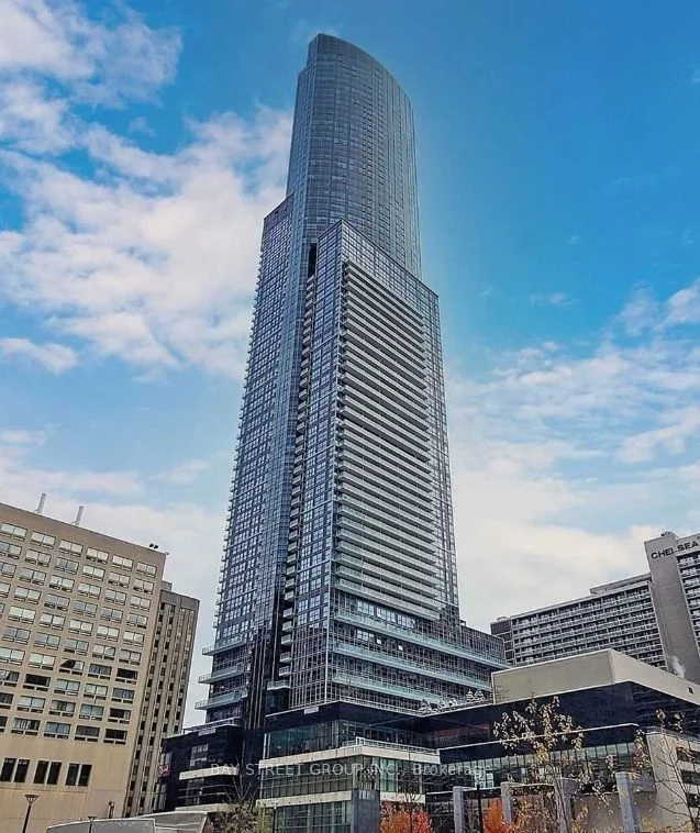 386 Yonge Street 817, Toronto C01, On M5b 0a5