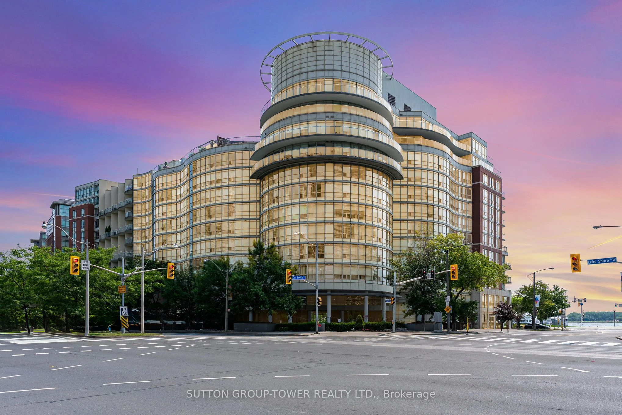 550 Queens Quay W 220, Toronto C01, ON M5V 3M8