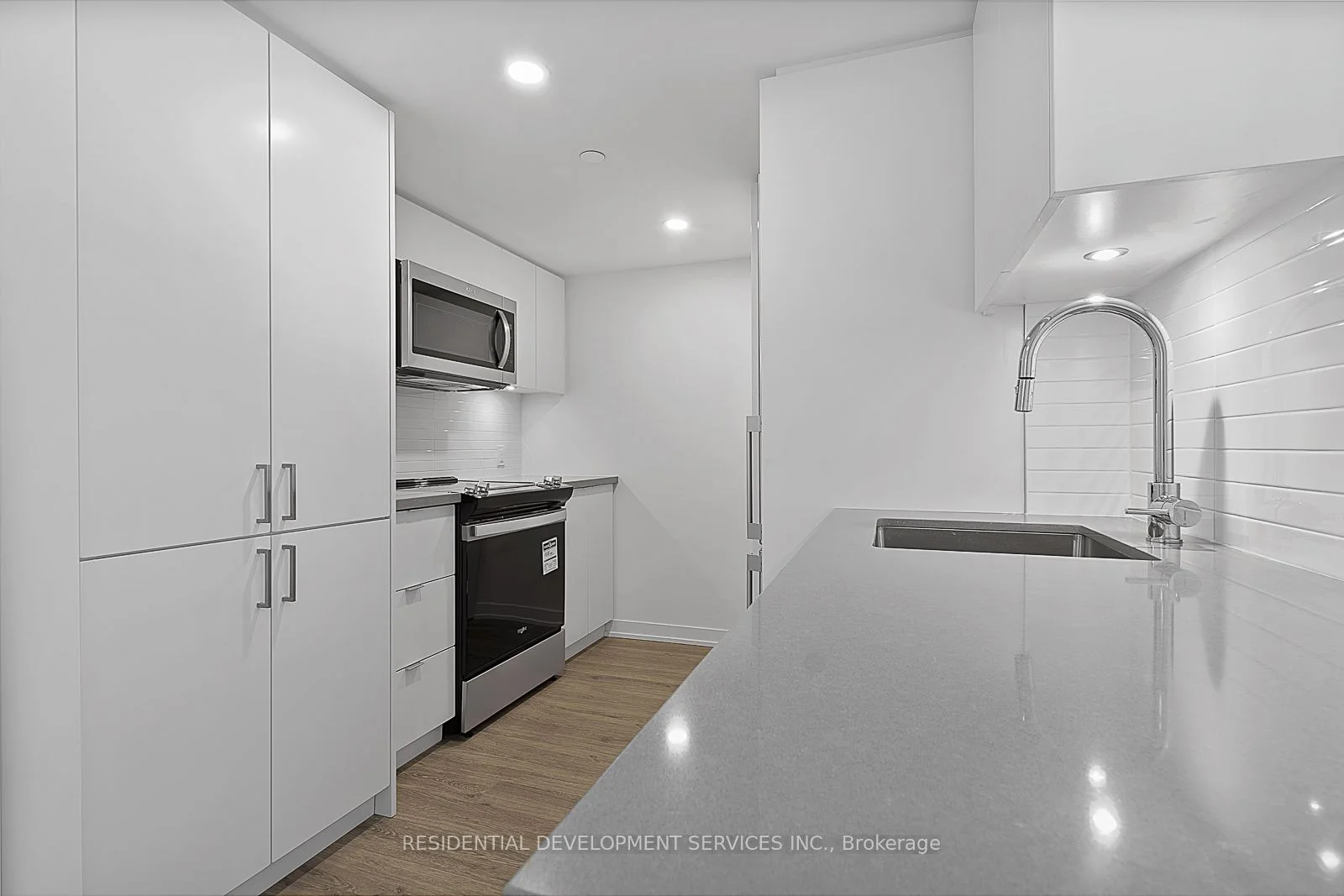 500 Wilson Avenue 415, Toronto C06, ON M3H 5Y9