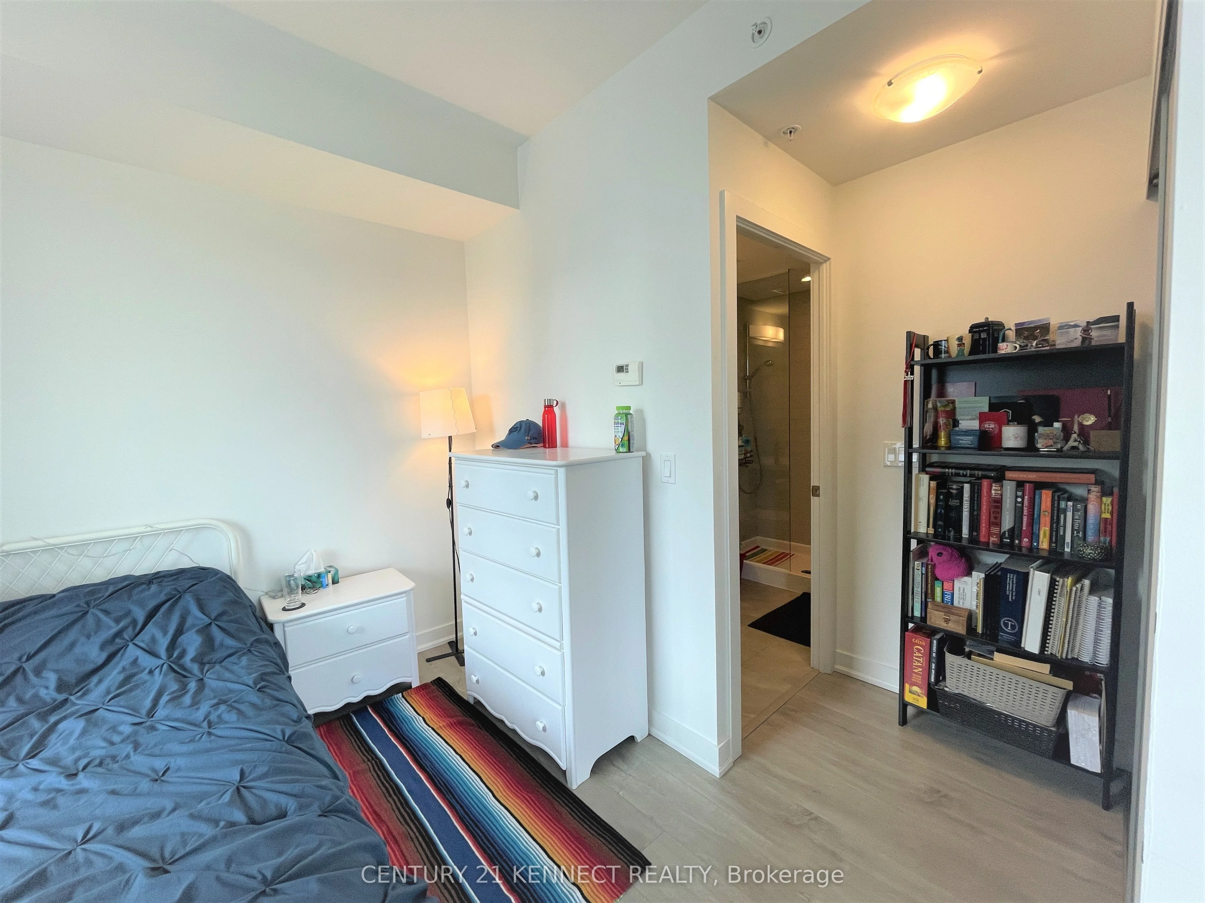 199 Richmond Street 2302, Toronto C01, ON M5V 0H4
