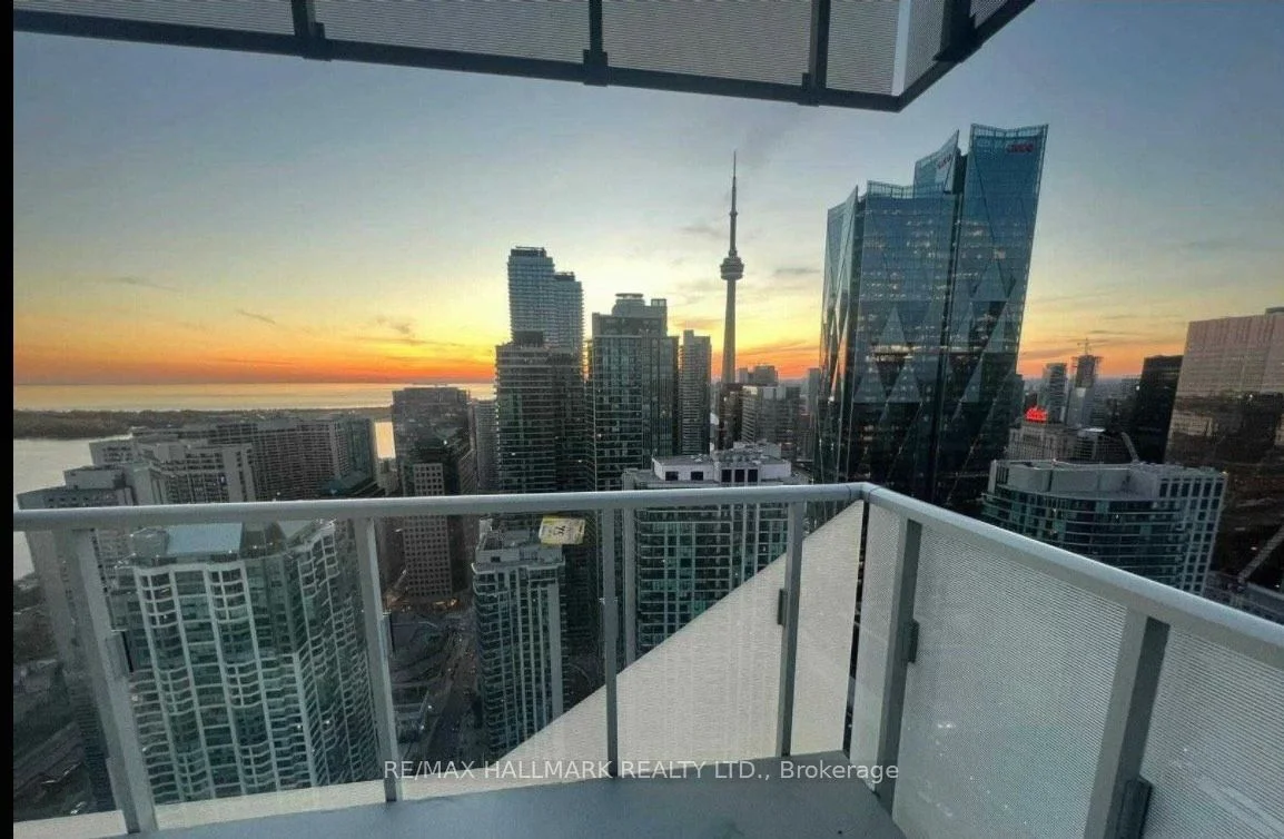 28 Freeland Street 4504, Toronto C08, On M5e 1l7