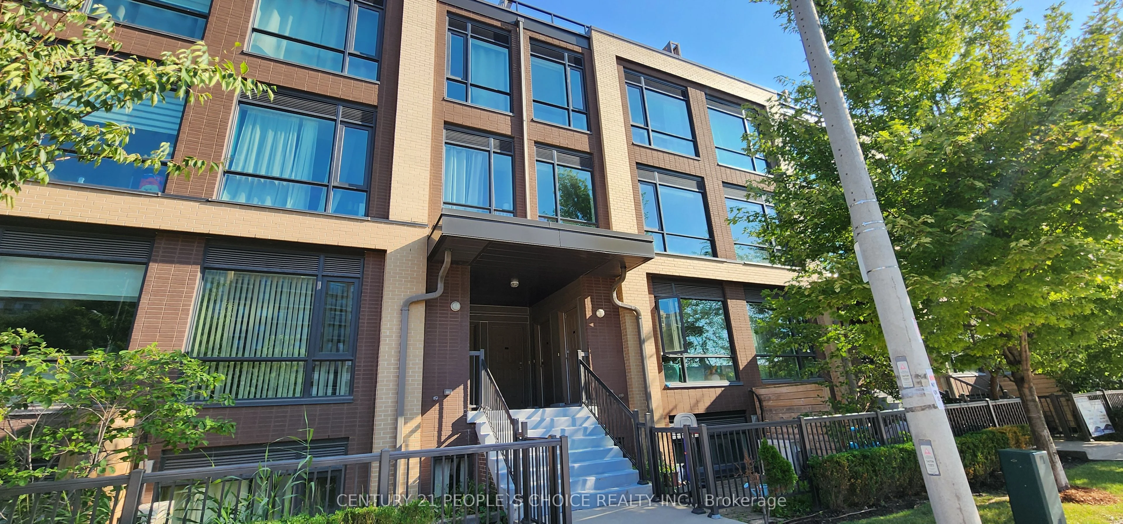 639 Lawrence Avenue W 207, Toronto C04, ON M6A 1A9