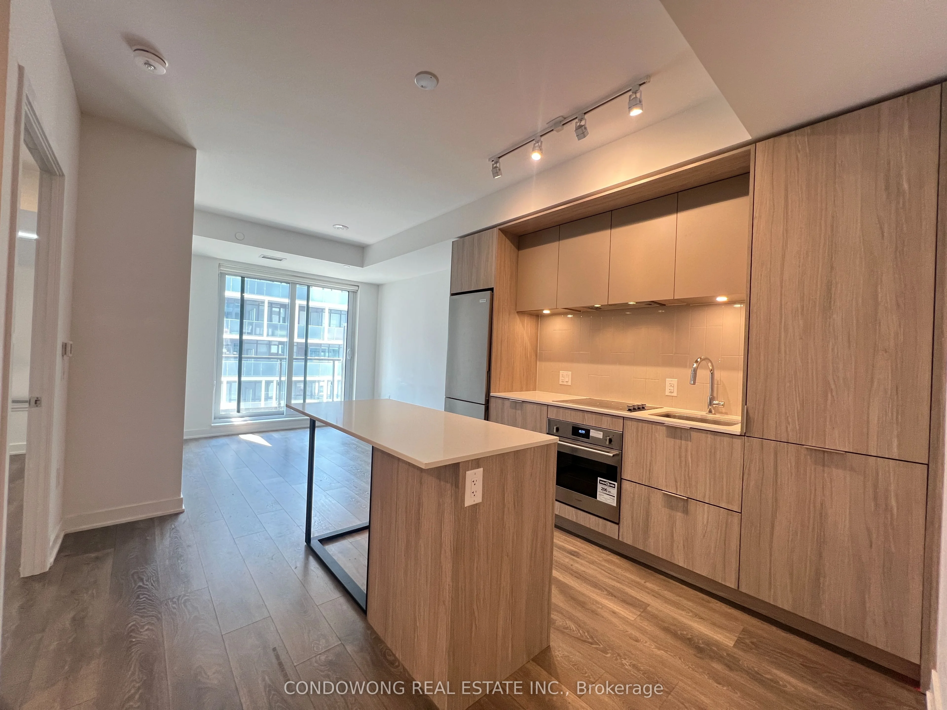 35 Tubman Avenue 817, Toronto C08, On M5a 0t1