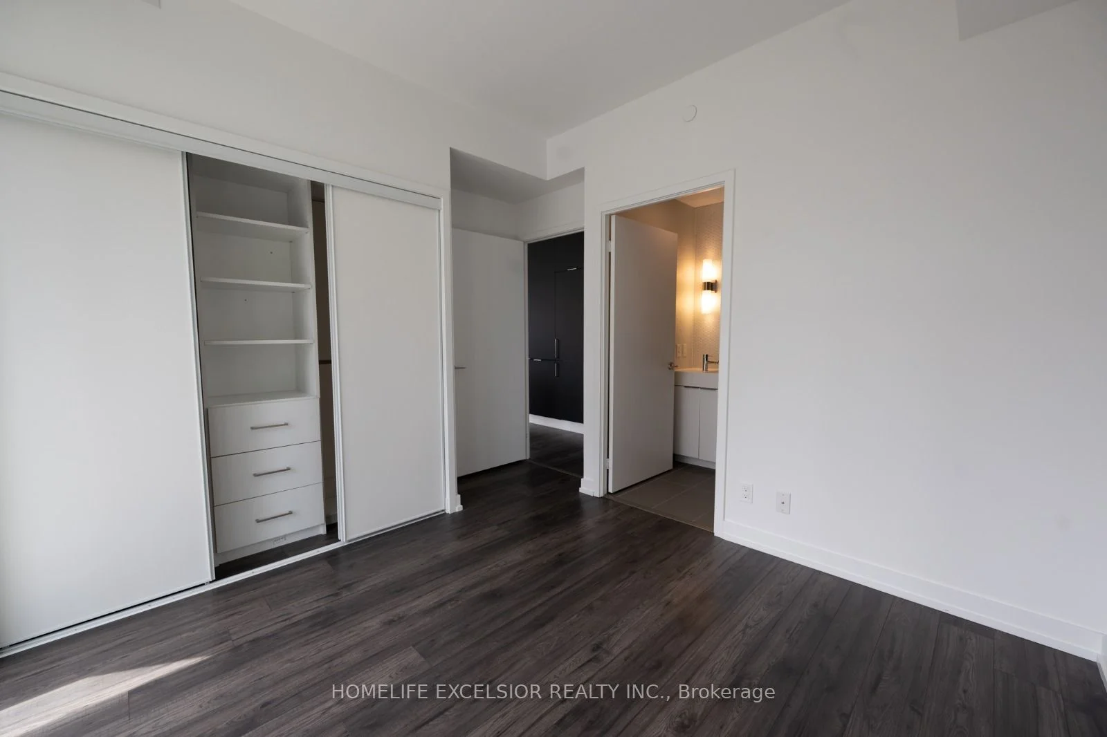 33 Helendale Avenue 1410, Toronto C03, ON M4R 0A4
