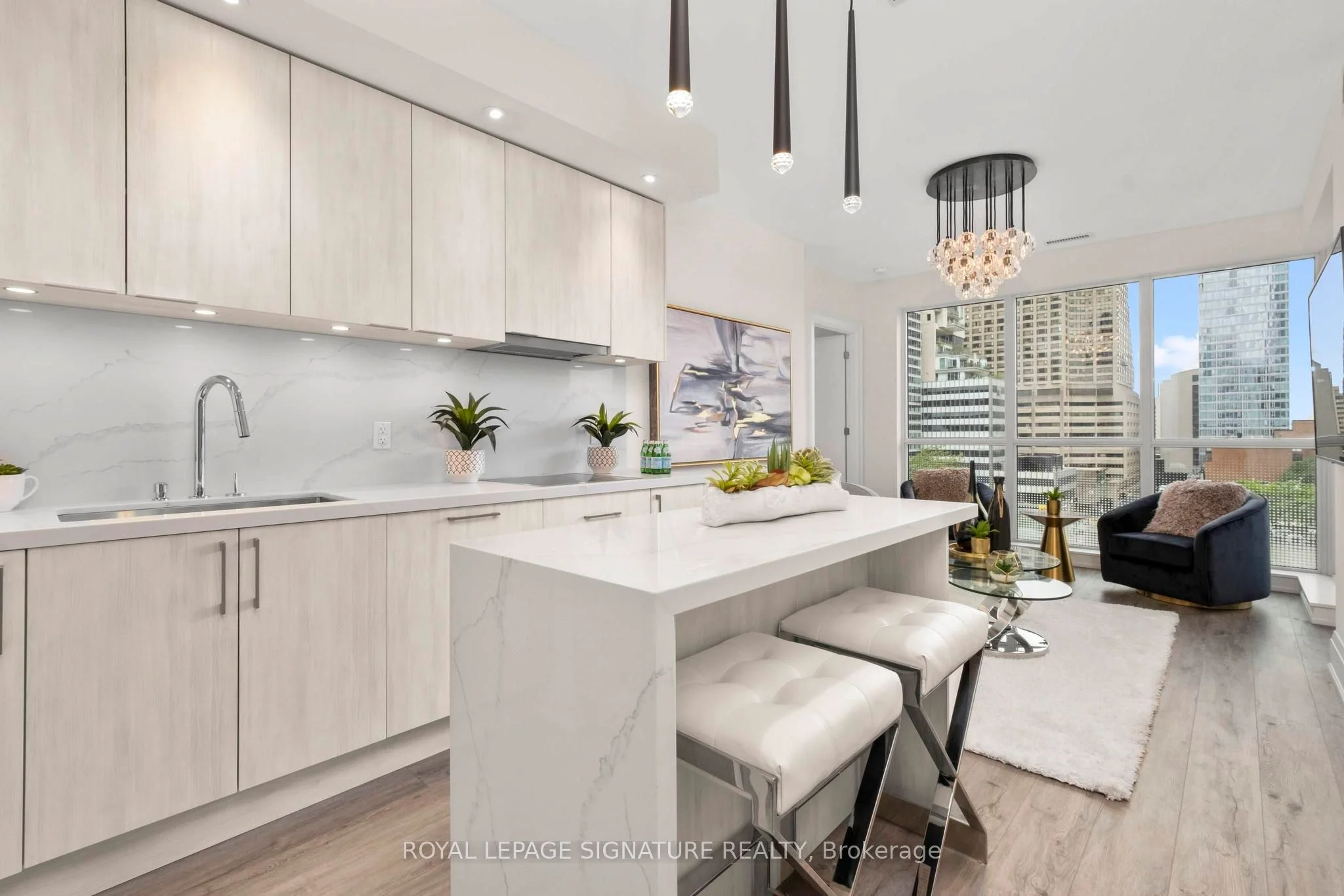 Condo Apartment in Toronto