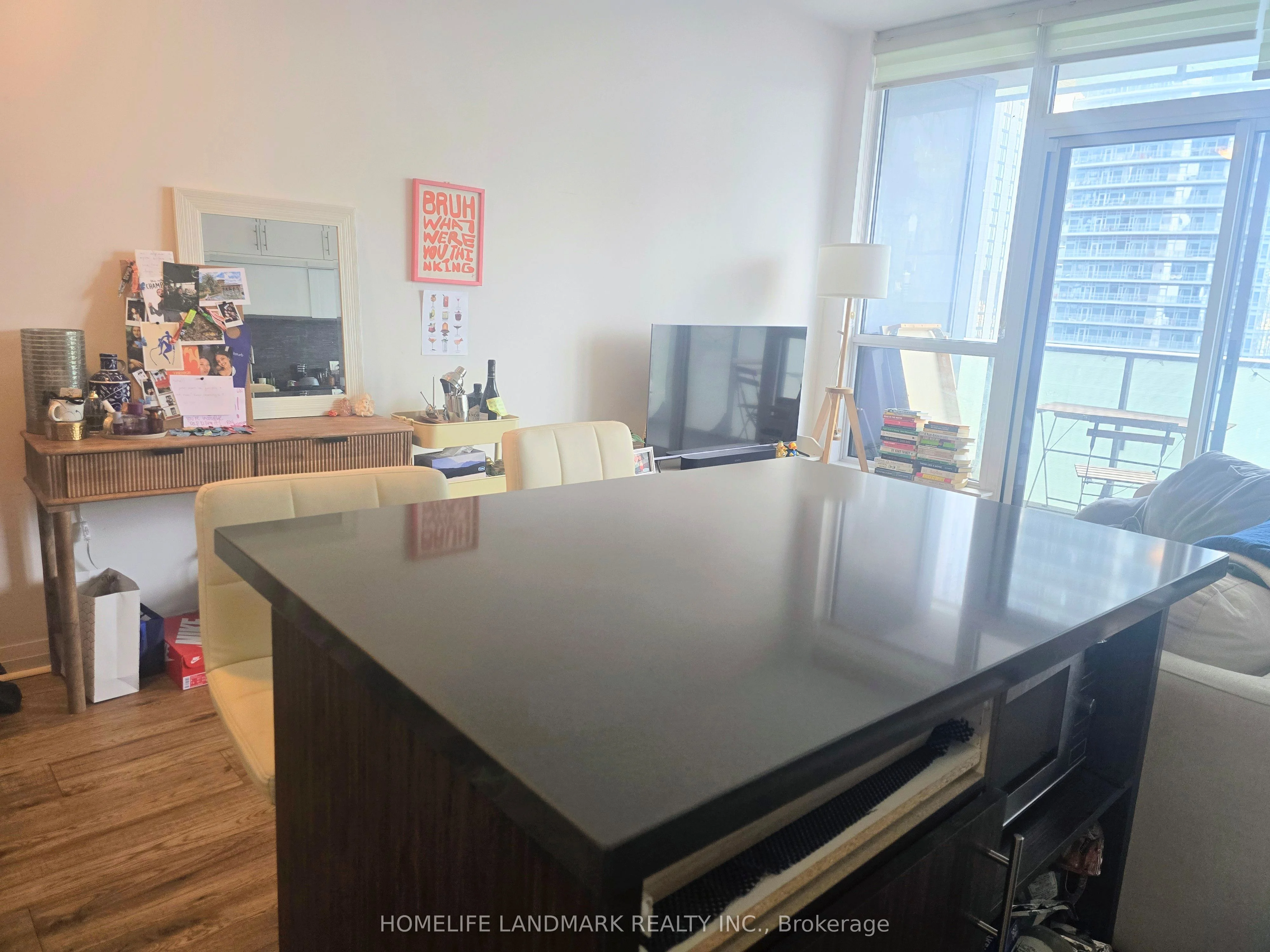 8 Mercer Street 2312, Toronto C01, ON M5V 0C4