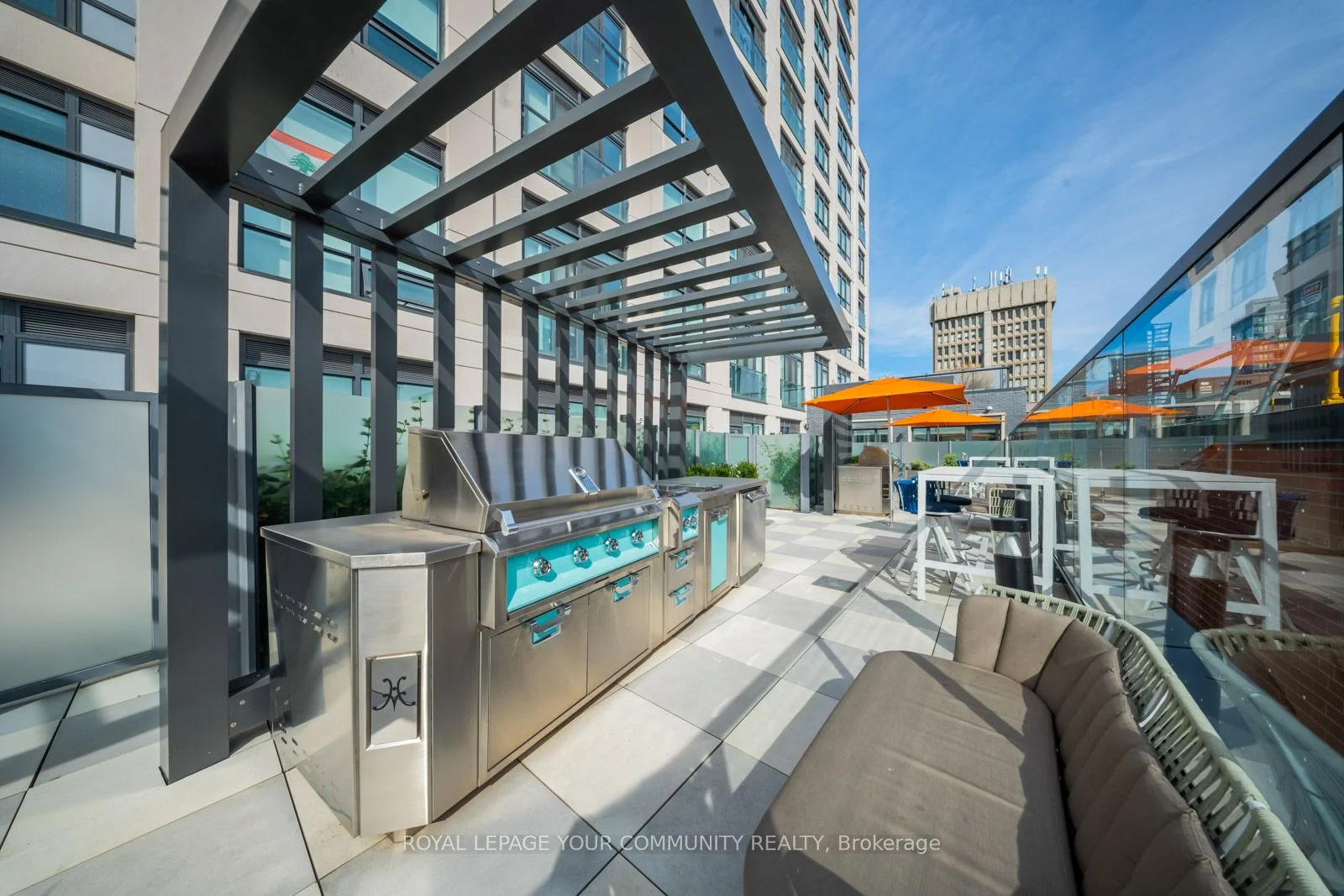 484 Spadina Avenue 1008, Toronto C01, ON M5S 0E4