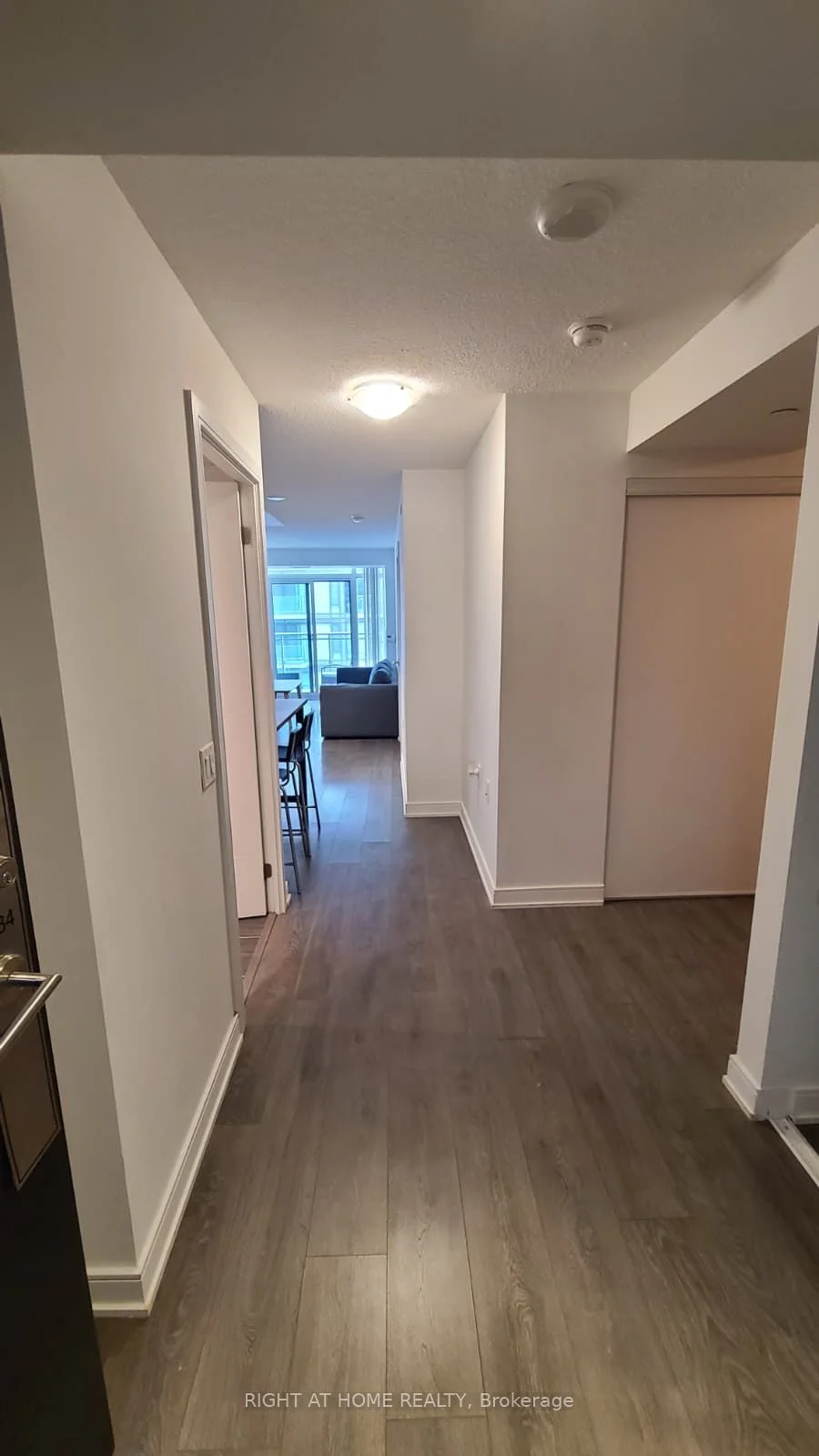 525 Adelaide Street W 1234, Toronto C01, ON M5V 0N7