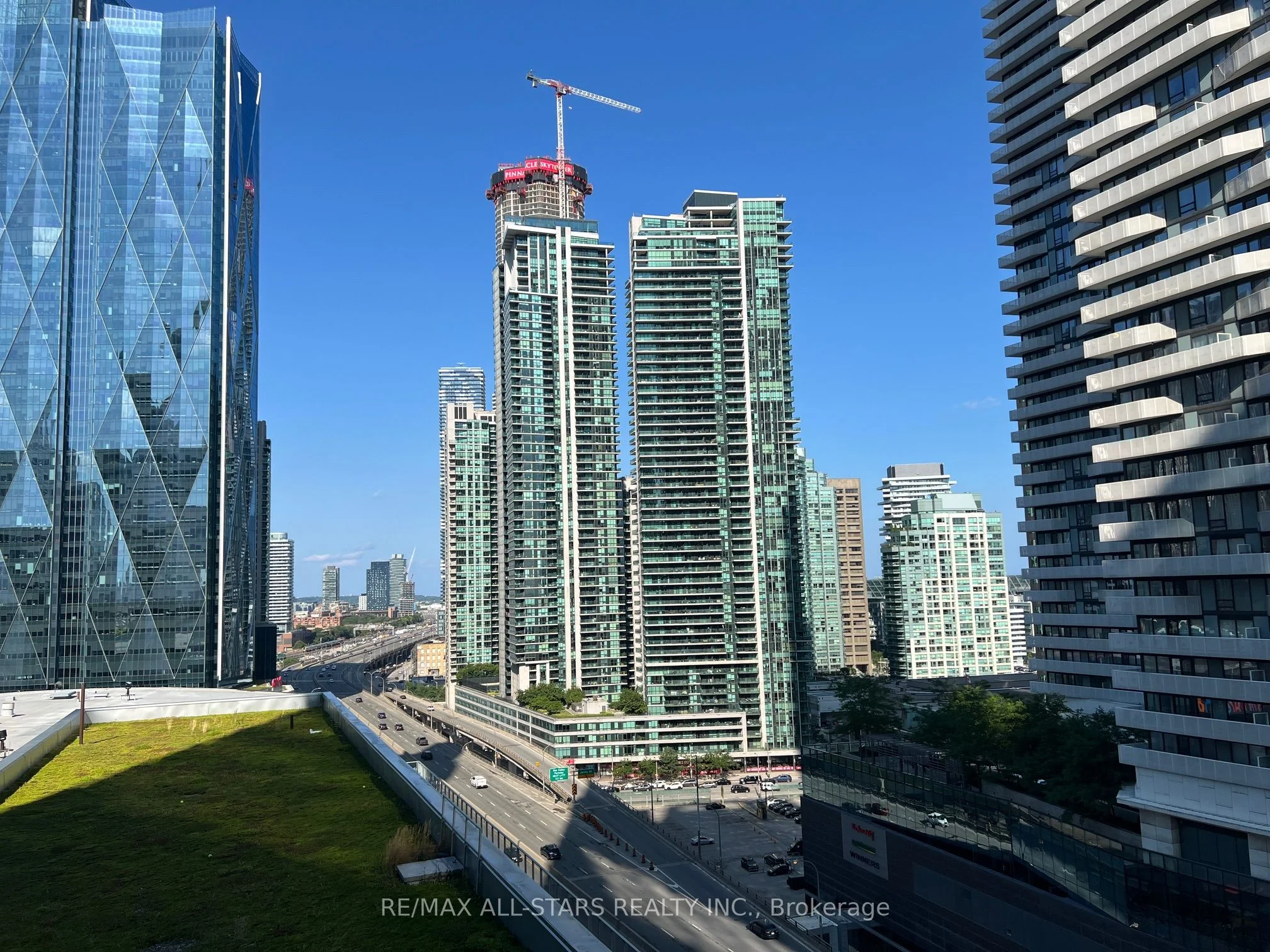 Condo Apartment in Toronto