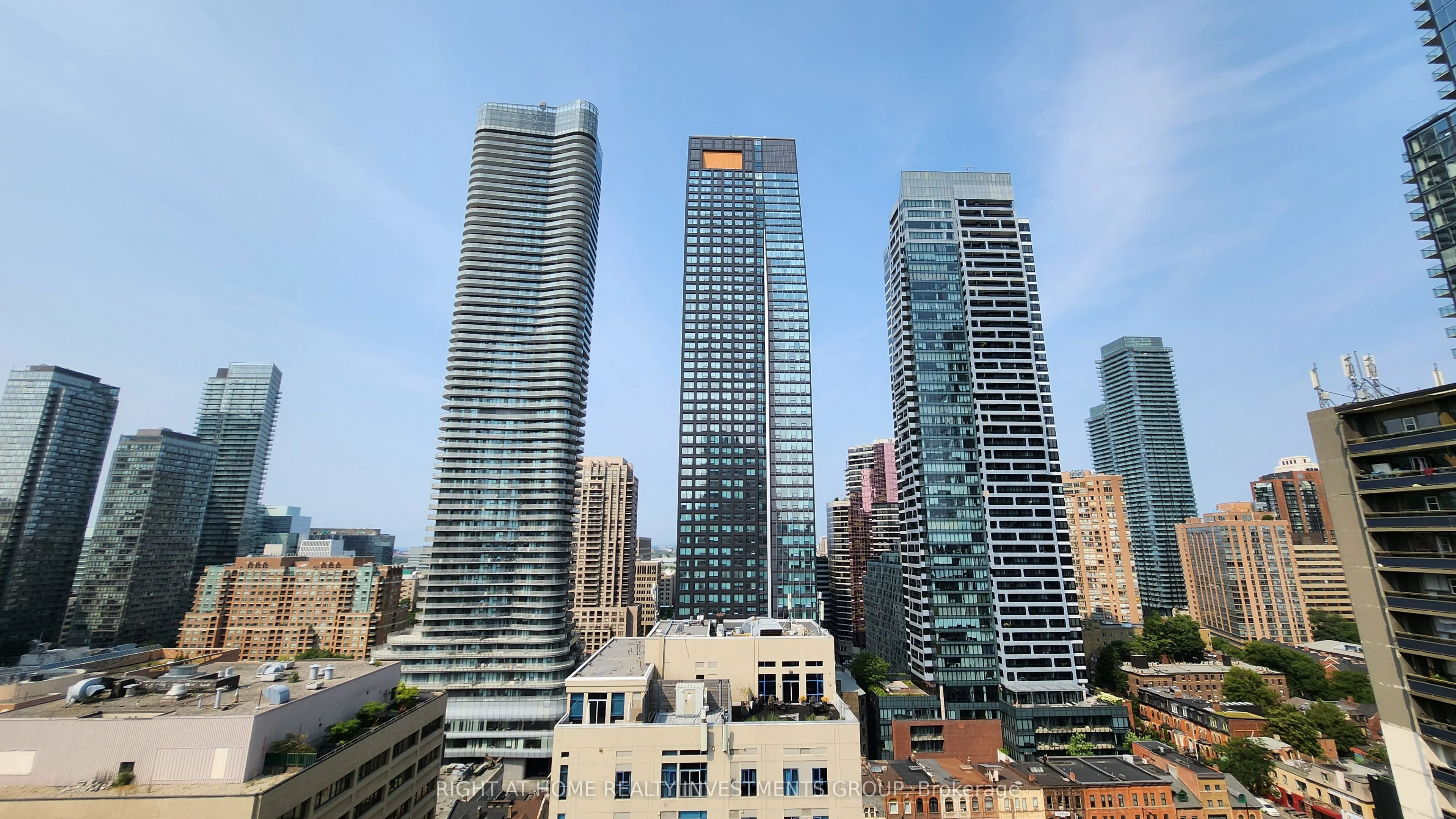 22 Wellesley Street E 2004, Toronto C08, ON M4Y 1G3