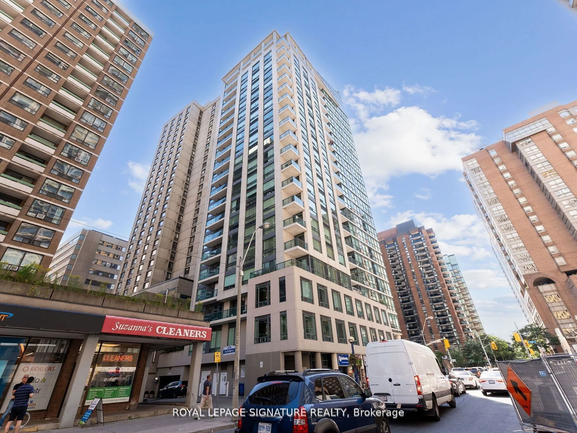 Condo Apartment in Toronto