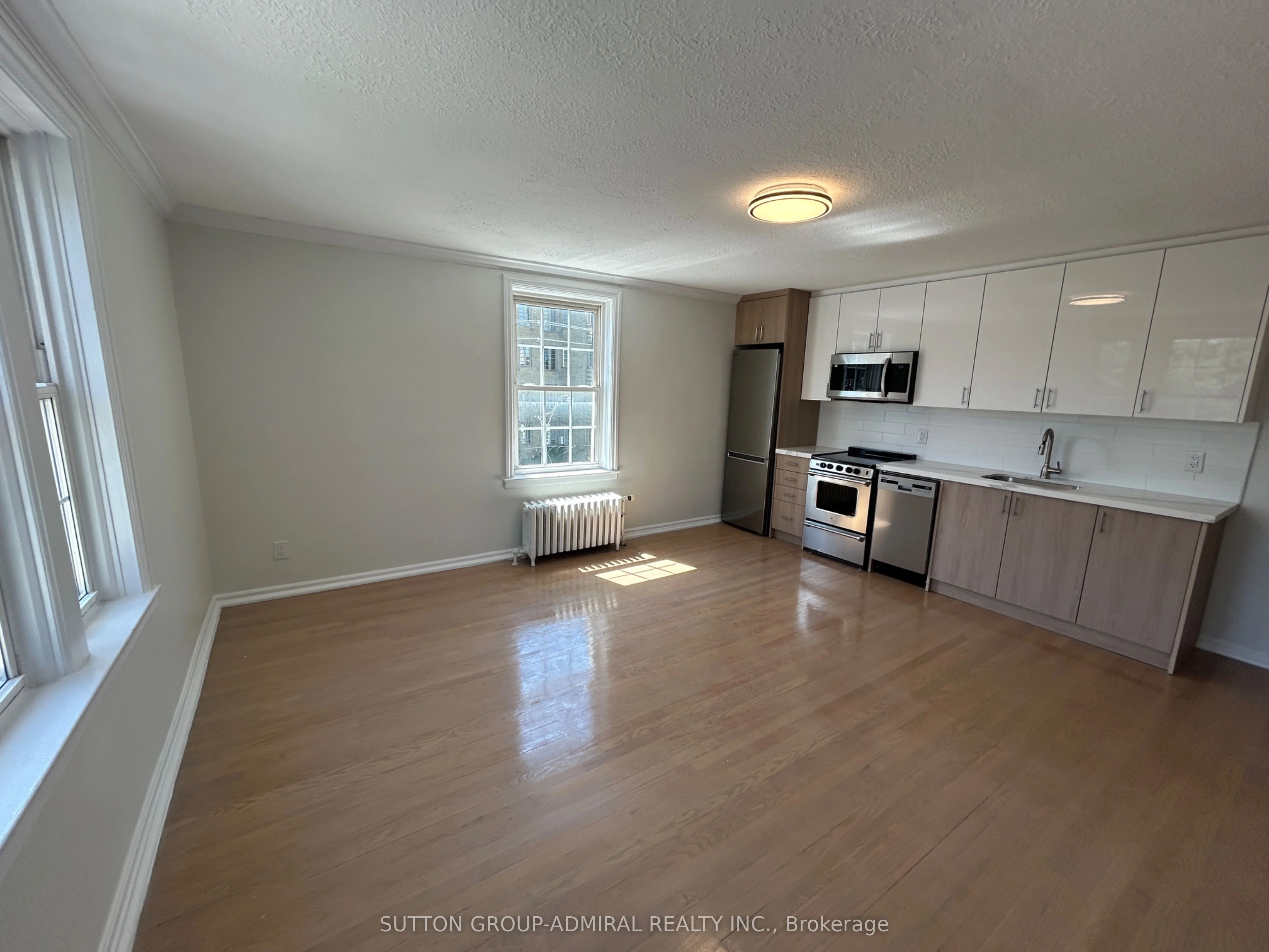 701 Eglinton Avenue W 408, Toronto C03, ON M5N 1C6