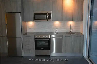 Condo Apartment in Toronto