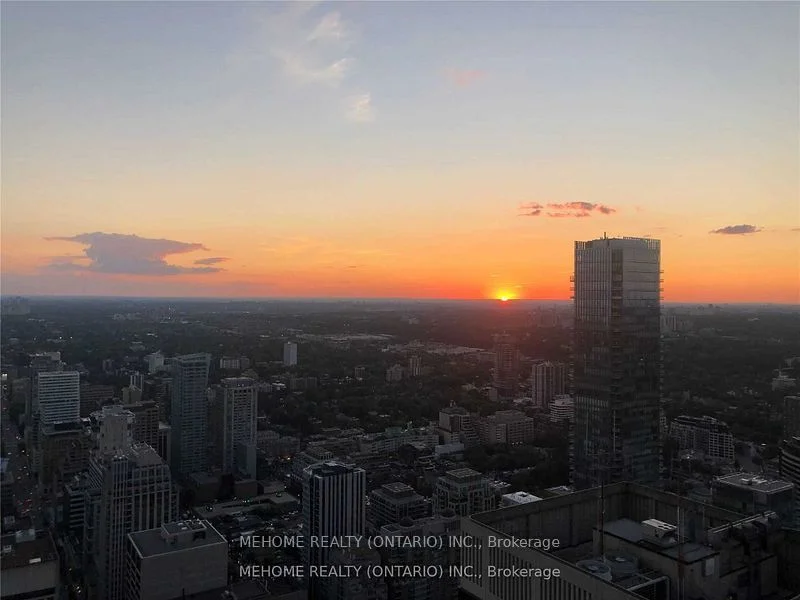 1 BLOOR Street E 5507, Toronto C08, ON M4W 1A9