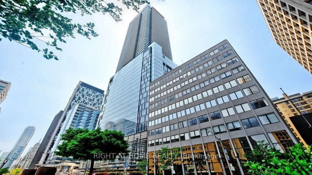 488 University Avenue 4502, Toronto C01, On M5g 0c1