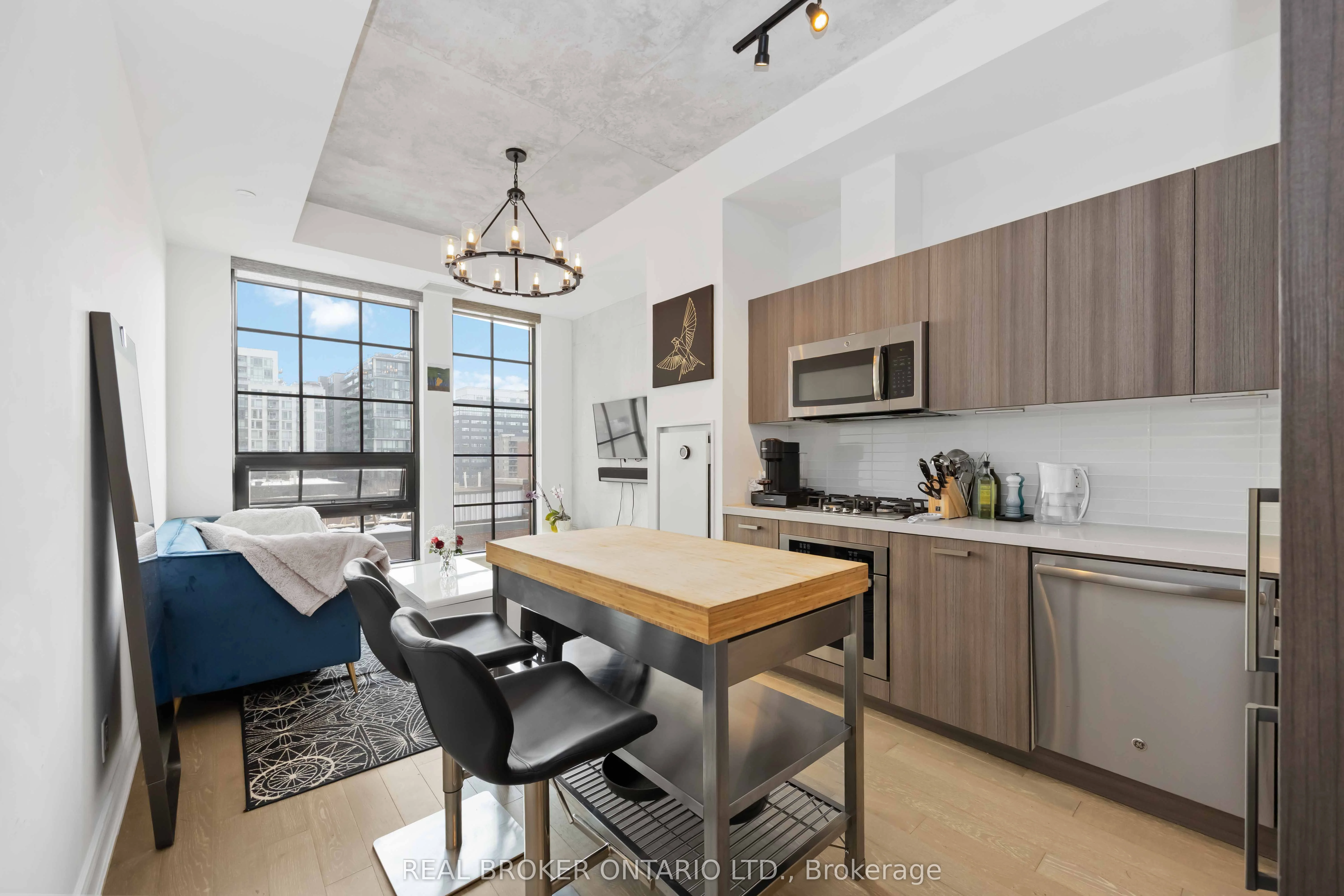 608 Richmond Street W 608, Toronto C01, ON M5V 0N9