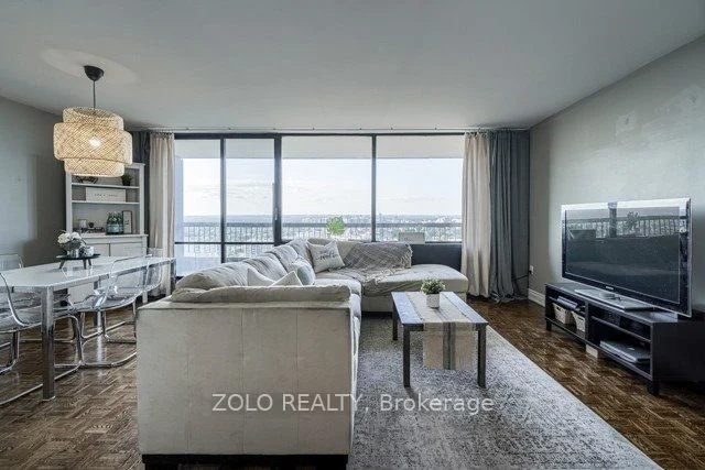 135 Antibes Drive 2402, Toronto C07, ON M2R 2Z1