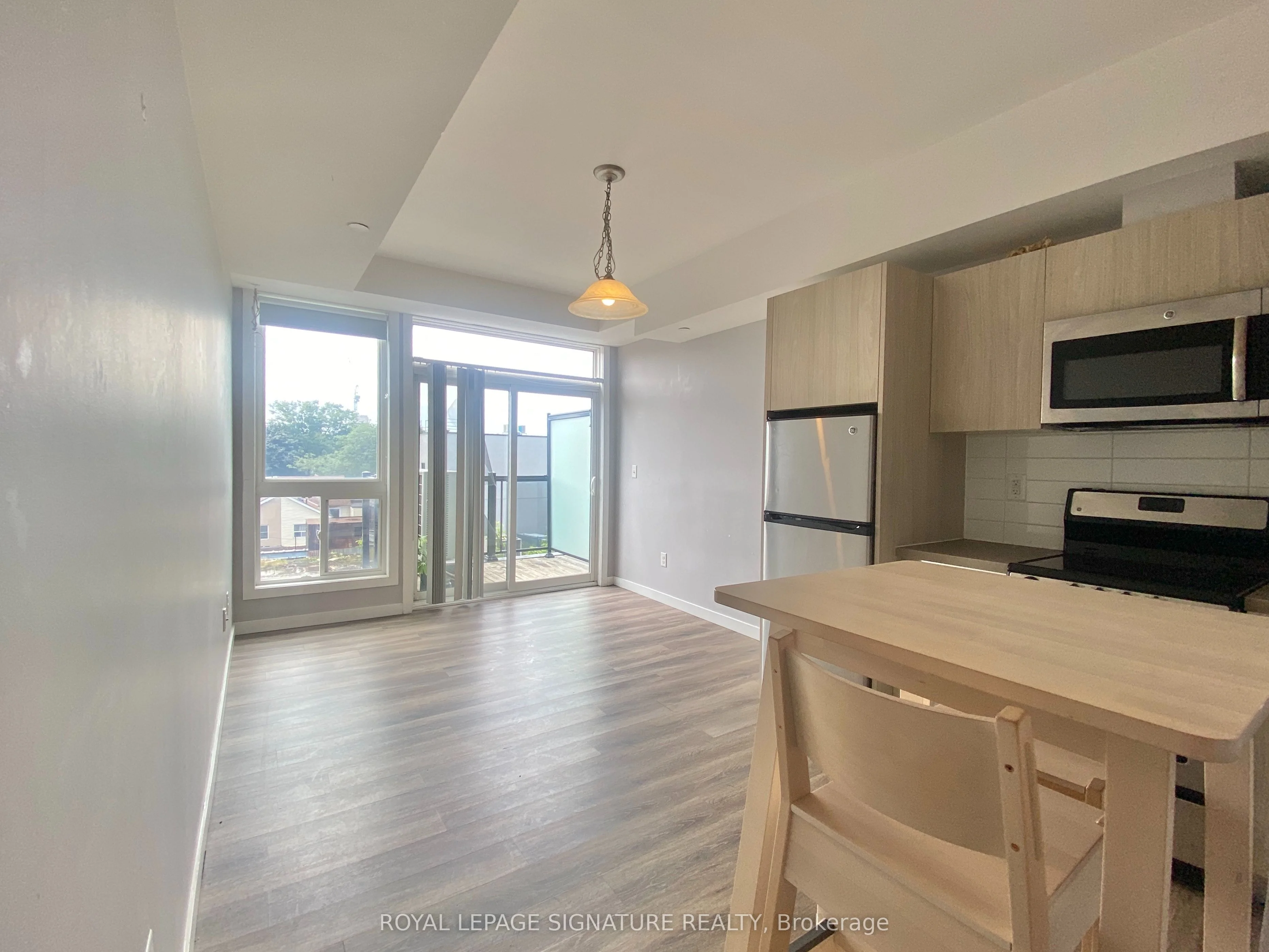 335 College Street 305, Toronto C01, On M5t 1s2