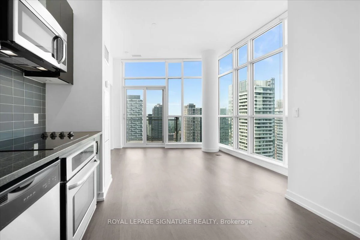 98 Lillian Street 3314, Toronto C10, ON M4S 0A5