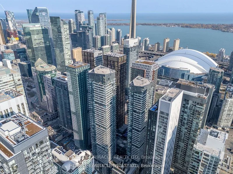 115 Blue Jays Way E 4010, Toronto C01, ON M5V 0N4