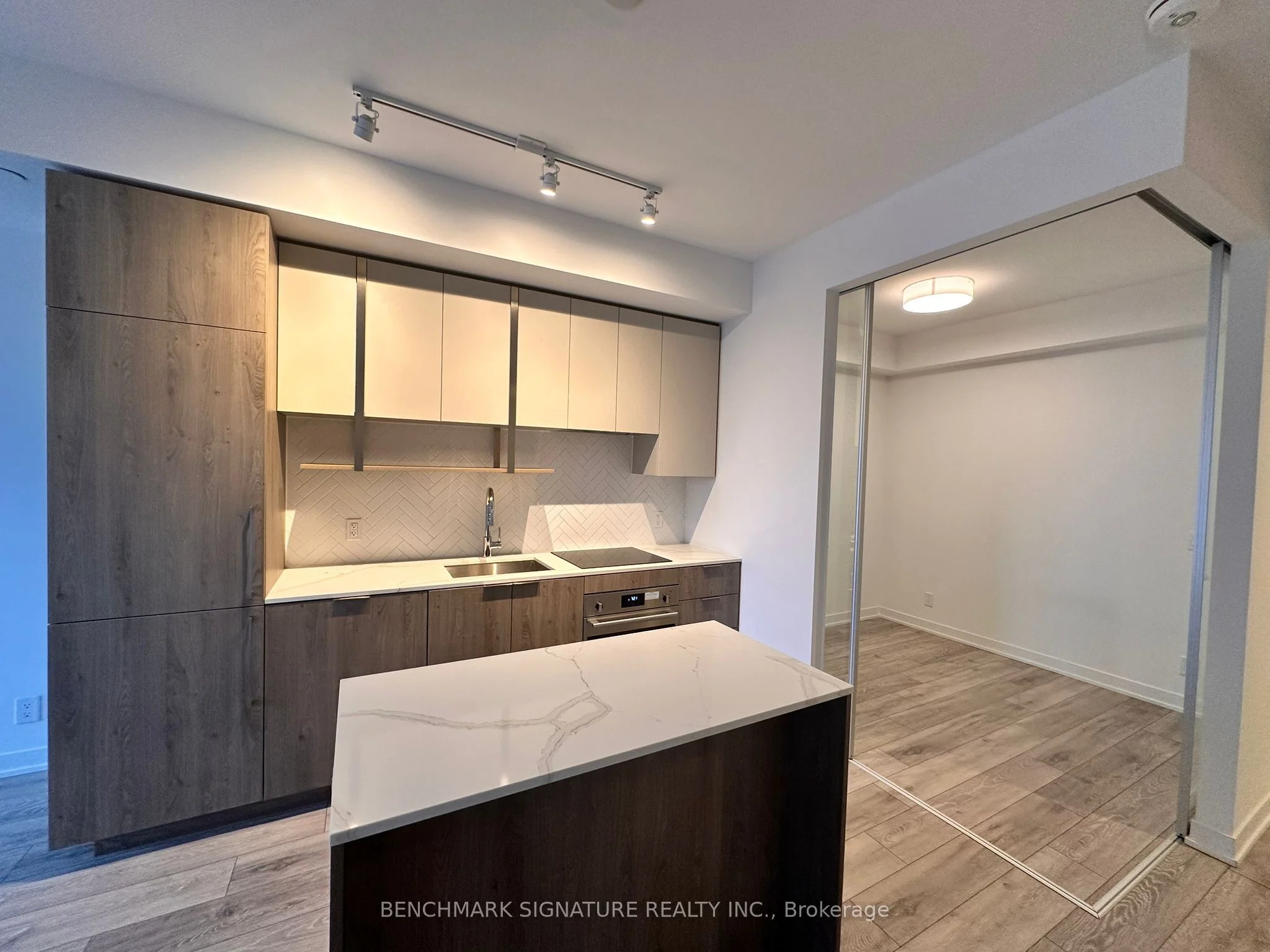 15 Holmes Avenue 1312, Toronto C14, On M2n 0l4