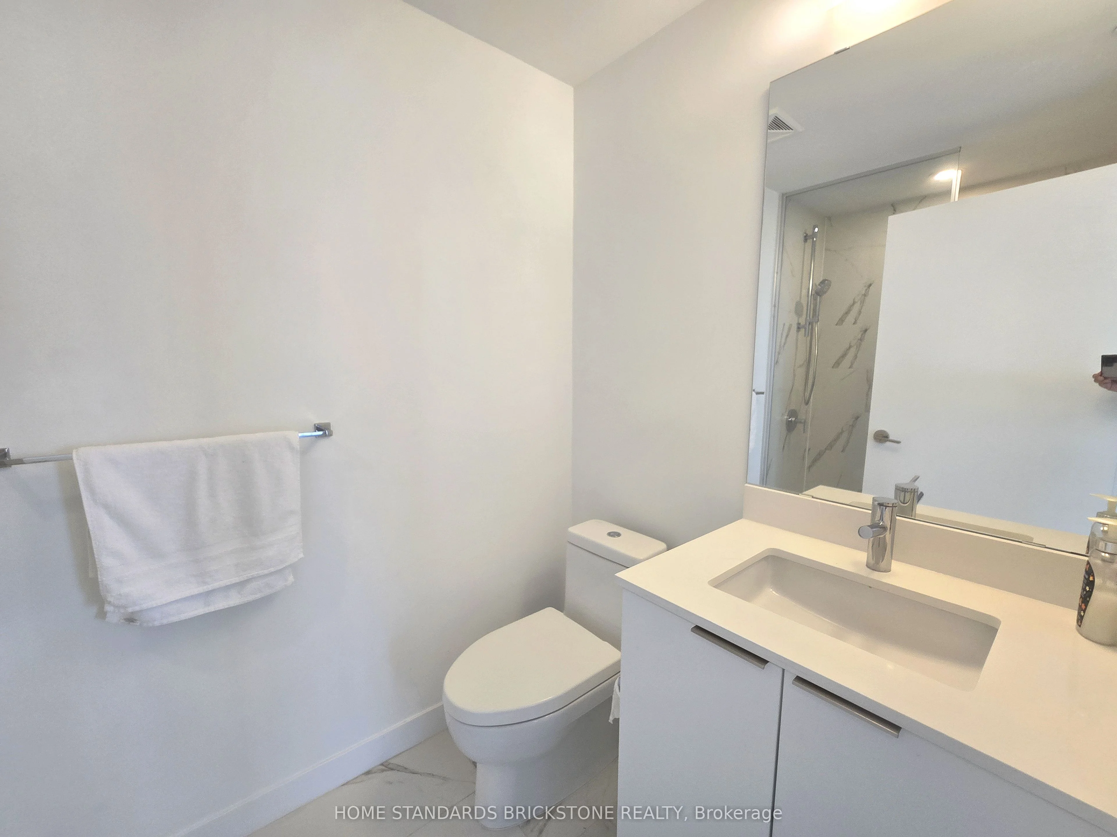 8 Olympic Garden Drive S2608, Toronto C14, ON M2M 0B9