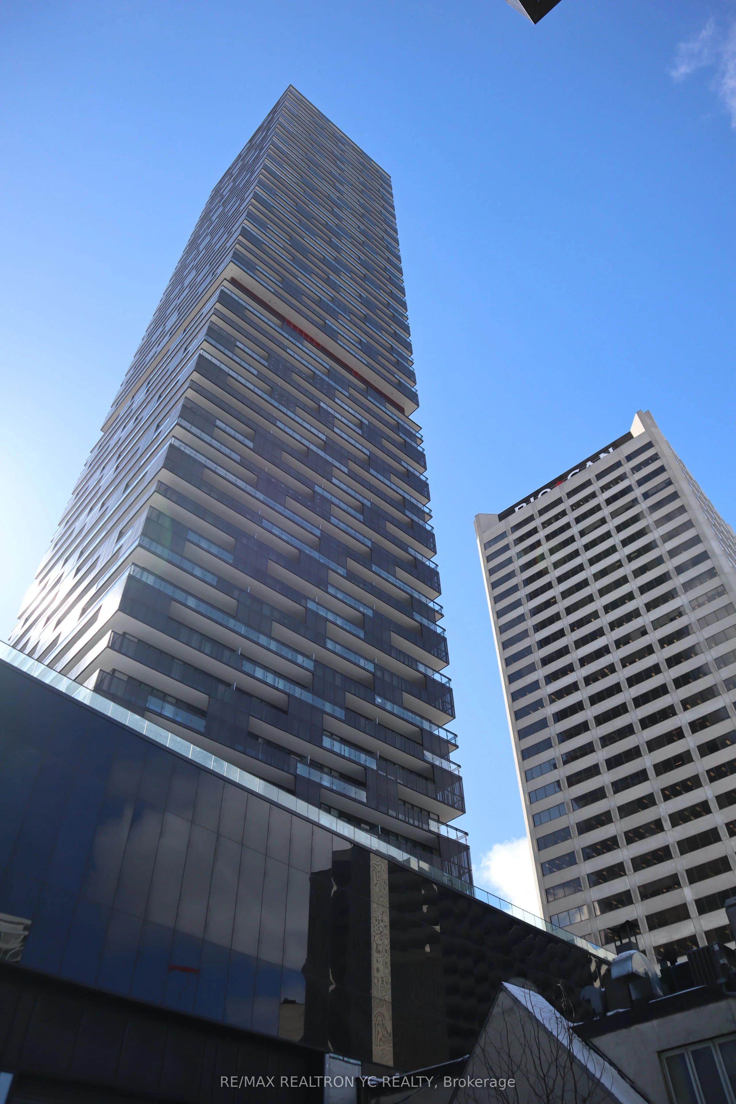 8 Eglinton Avenue E 4804, Toronto C10, ON M4P 1A6