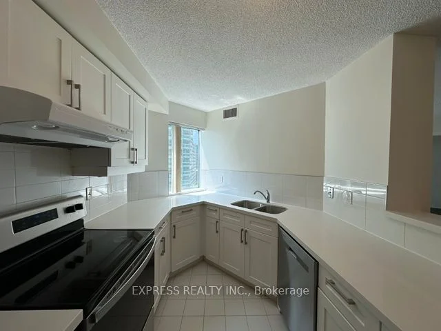 10 Yonge Street 1713, Toronto C01, ON M5E 1R4