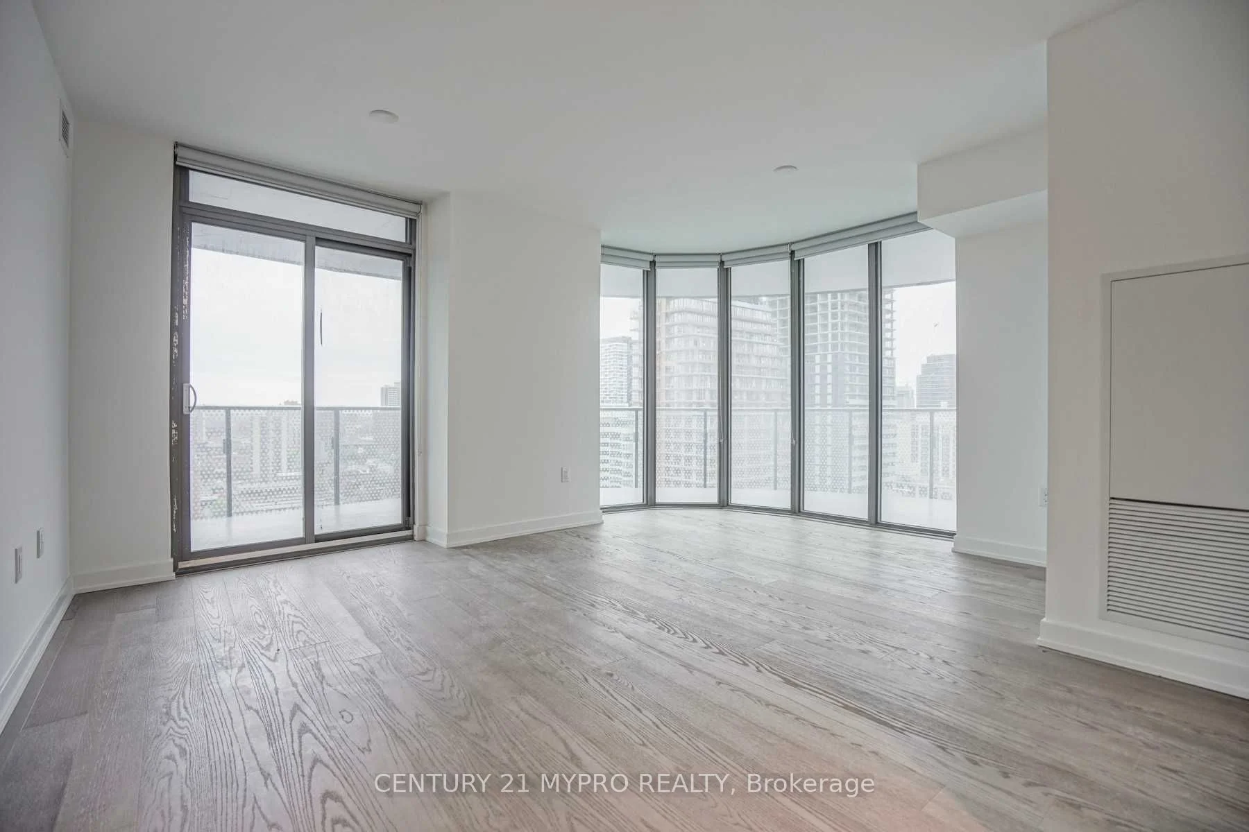 11 Wellesley Street W 3102, Toronto C01, ON M4Y 1E8