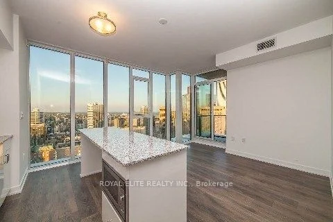 426 University Avenue 4008, Toronto C01, ON M5G 1S9