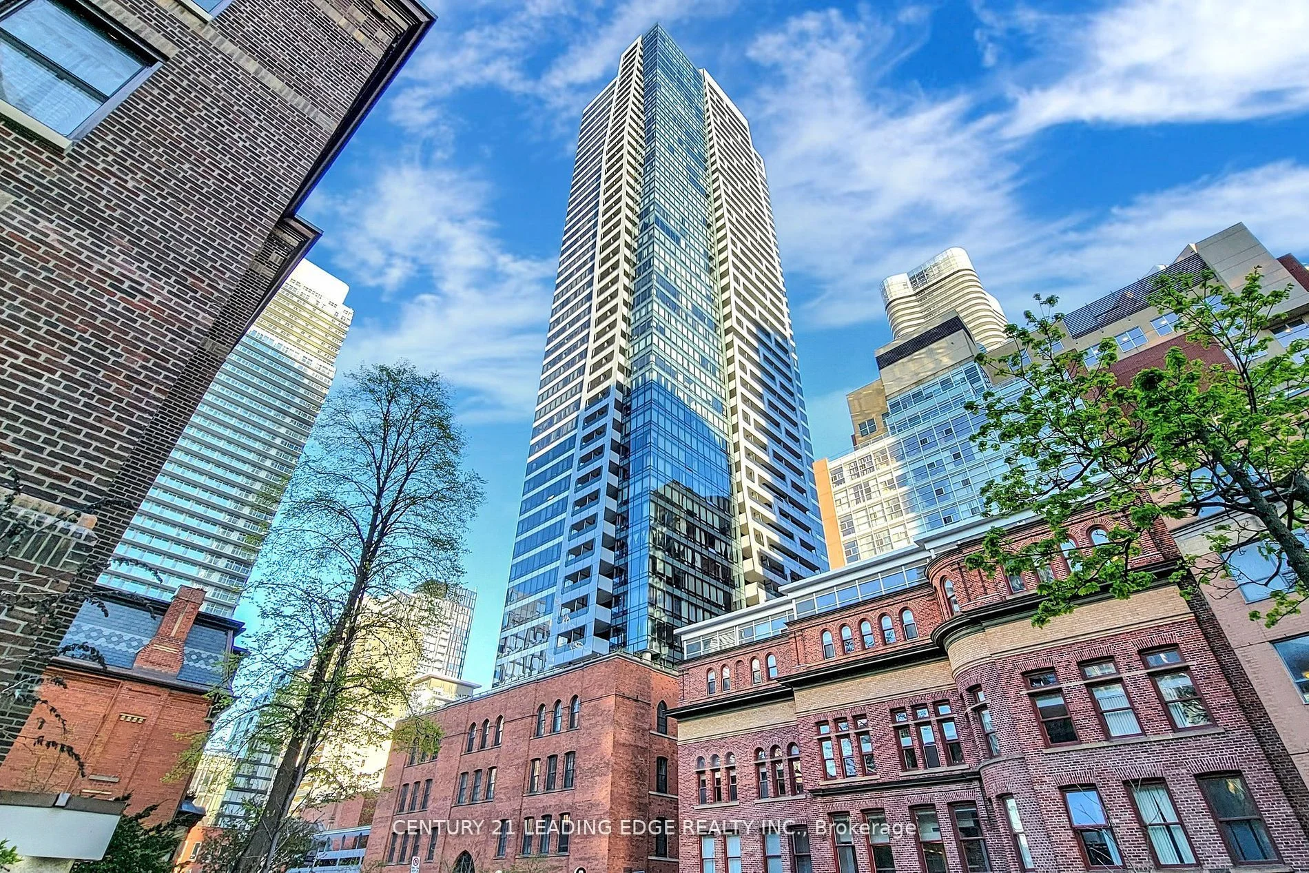 5 St Joseph Street 418, Toronto C01, ON M4Y 1Z3