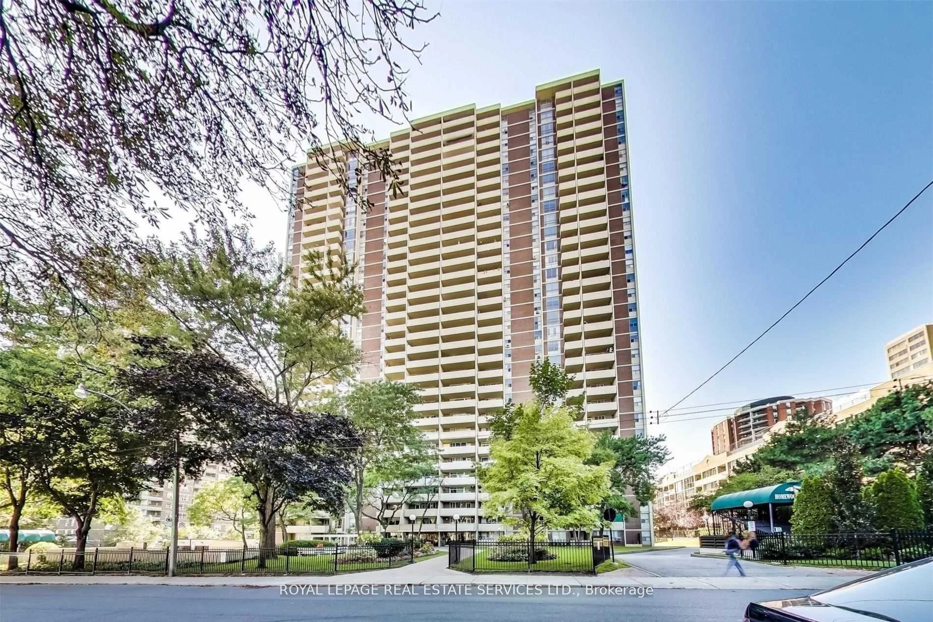 40 Homewood Avenue 917, Toronto C08, ON M4Y 2K2