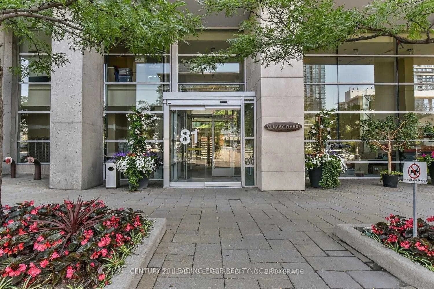 81 Navy Wharf Court 3105, Toronto C01, On M5v 3s2