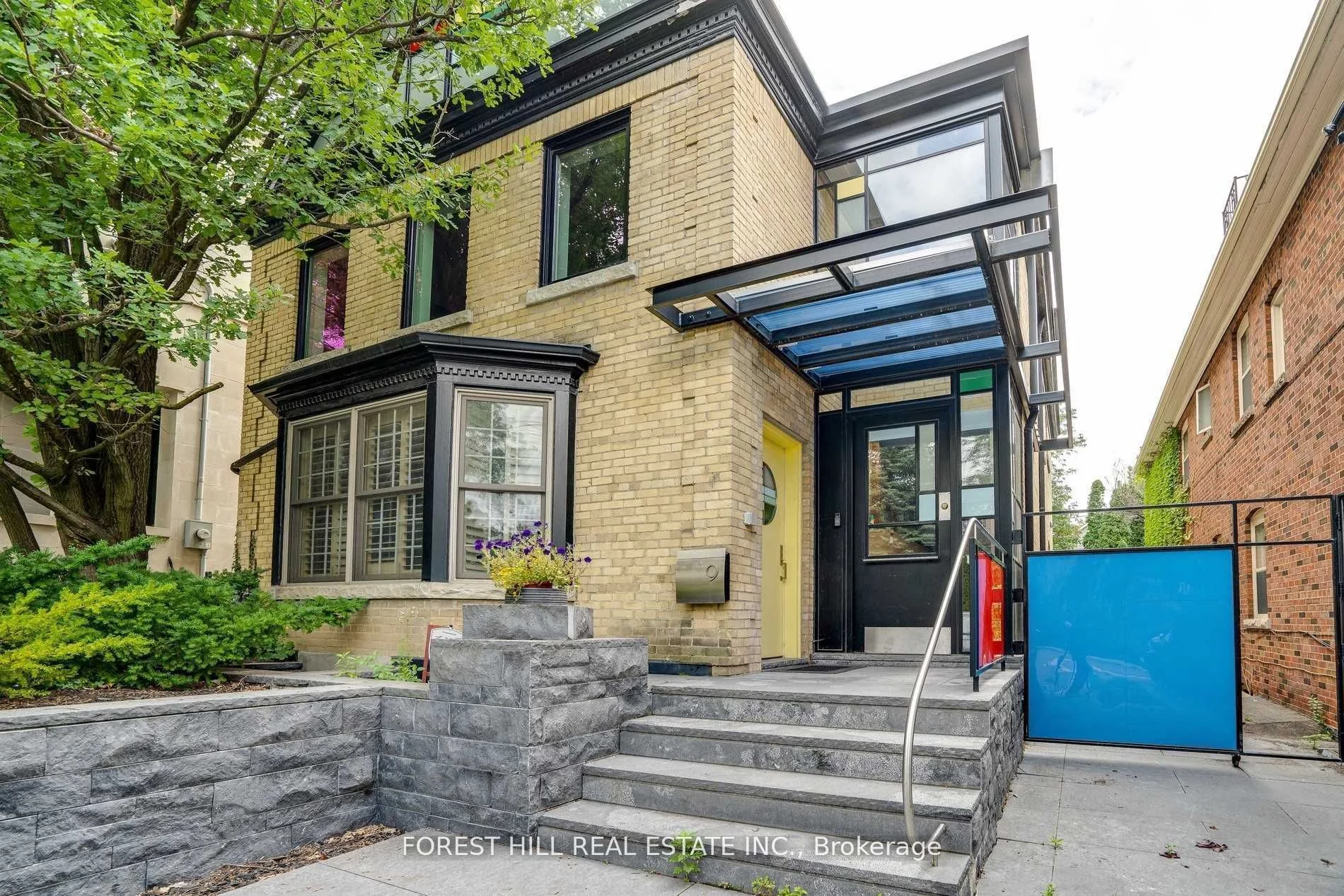 9 Coulson Avenue Lower, Toronto C03, On M4v 1y3