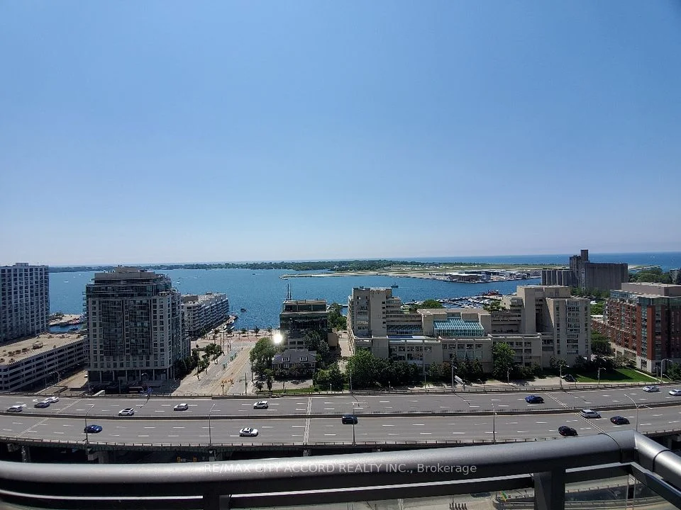 11 Brunel Court 2315, Toronto C01, ON M5V 3Y3