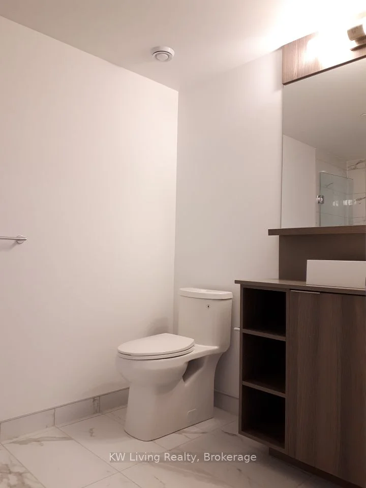 85 Wood Street 4203, Toronto C08, On M4y 0e8