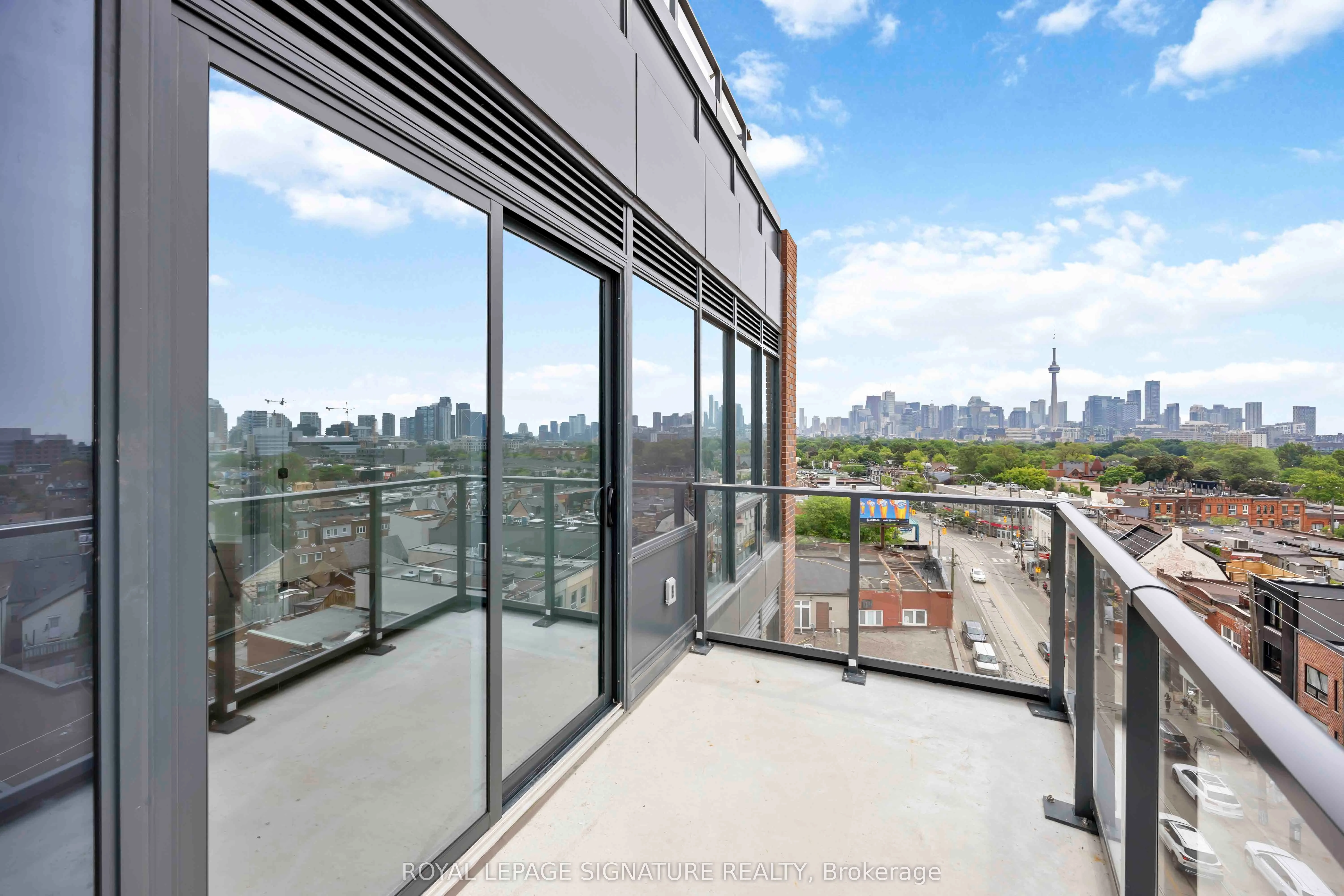 1200 Dundas Street W 803, Toronto C01, ON M6J 1X4