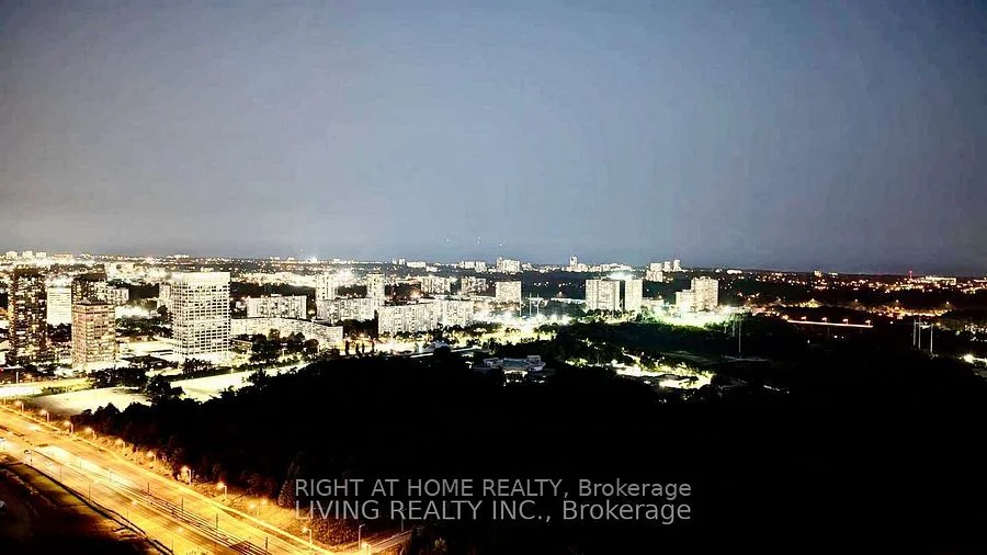 30 Inn on the Park Drive E 3906, Toronto C13, ON M3C 0P7