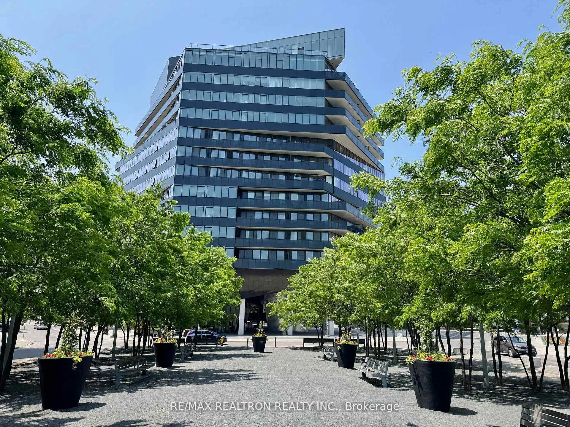 21 Lawren Harris Square 1101, Toronto C08, ON M5A 0T4